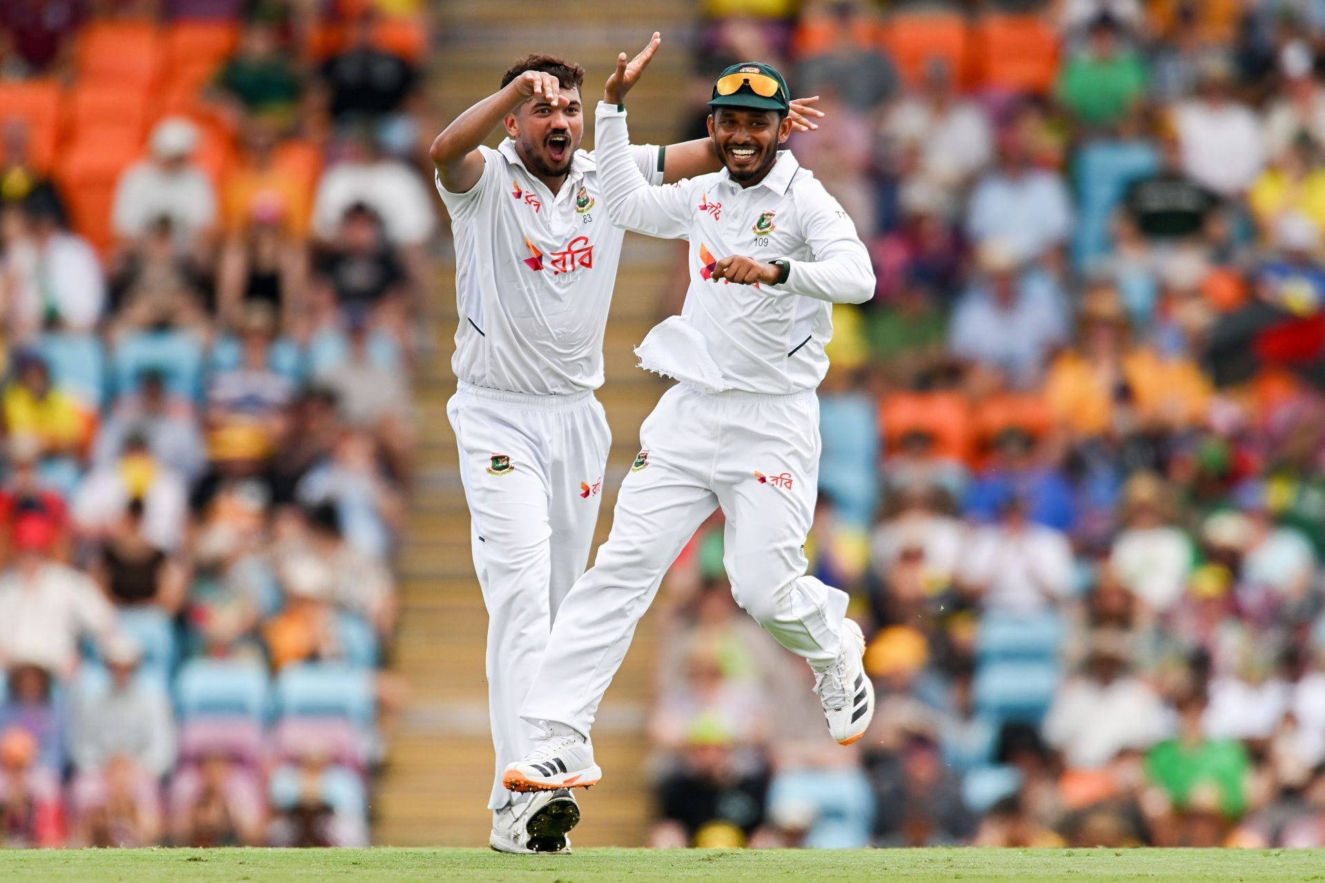 Taskin Ahmed’s bizarre dancing celebration after dismissing Cameron Green goes viral in AUS vs BAN 2026 1st Test [Watch]