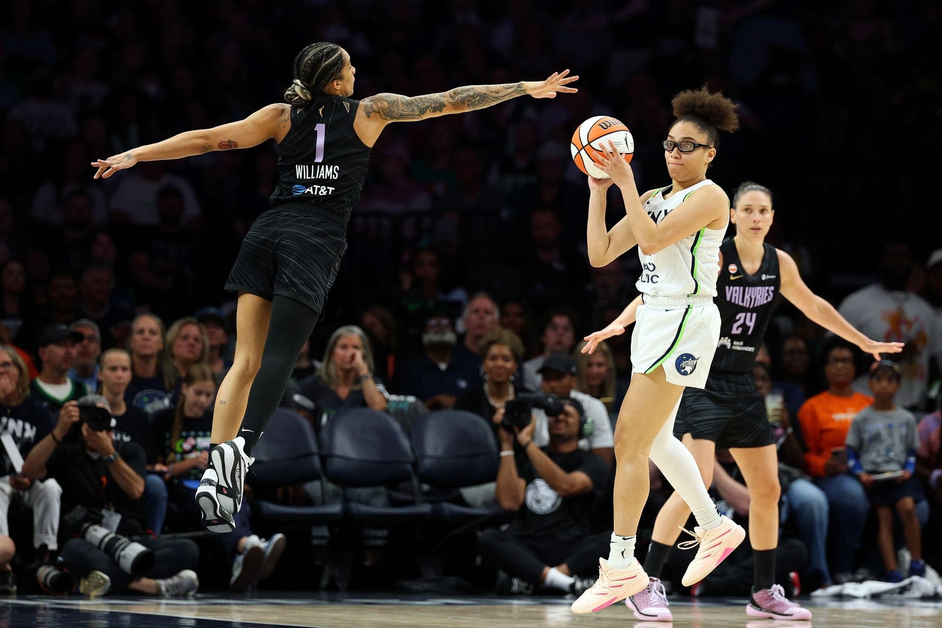 "Weird Statement For an MVP" "She Can't Handle Real Defense": Fans Mock Cheryl Reeve For Encouraging Olivia Miles' 3-For-12 Shooting Game