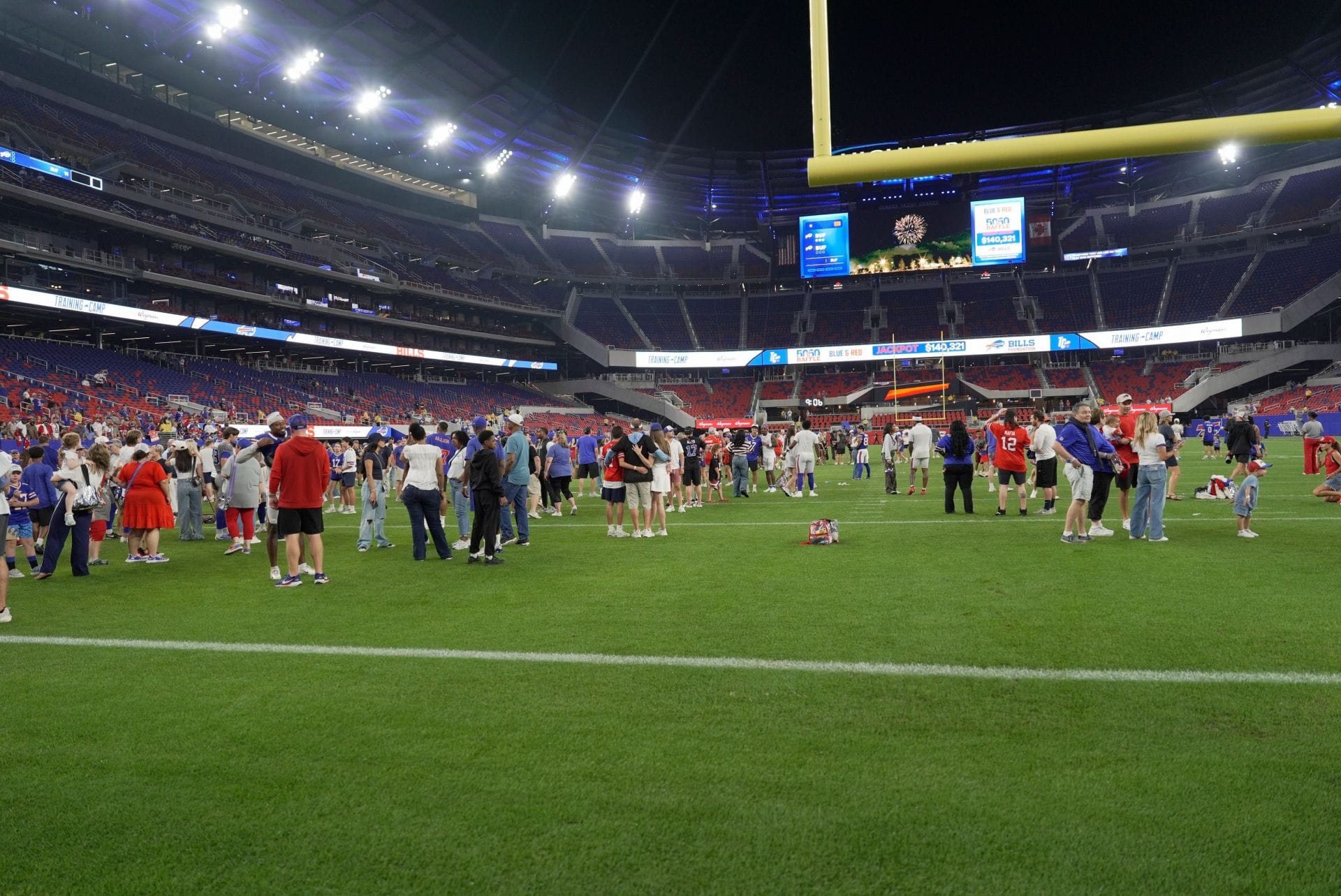 "Poverty franchise," "That looks embarrassing": NFL fans brutally mock Bills for "small" jumbotron inside $2,100,000,000 stadium