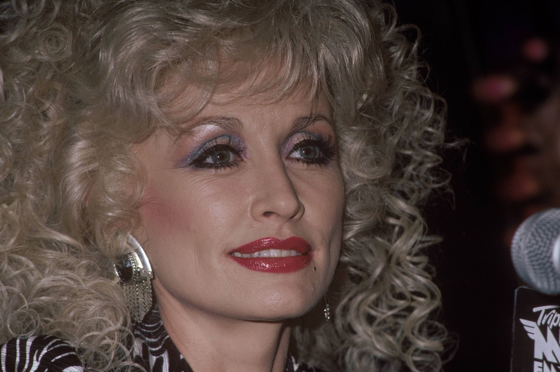 “Rest in peace” - 60-year-old WWE personality sends emotional message after Dolly Parton passes away