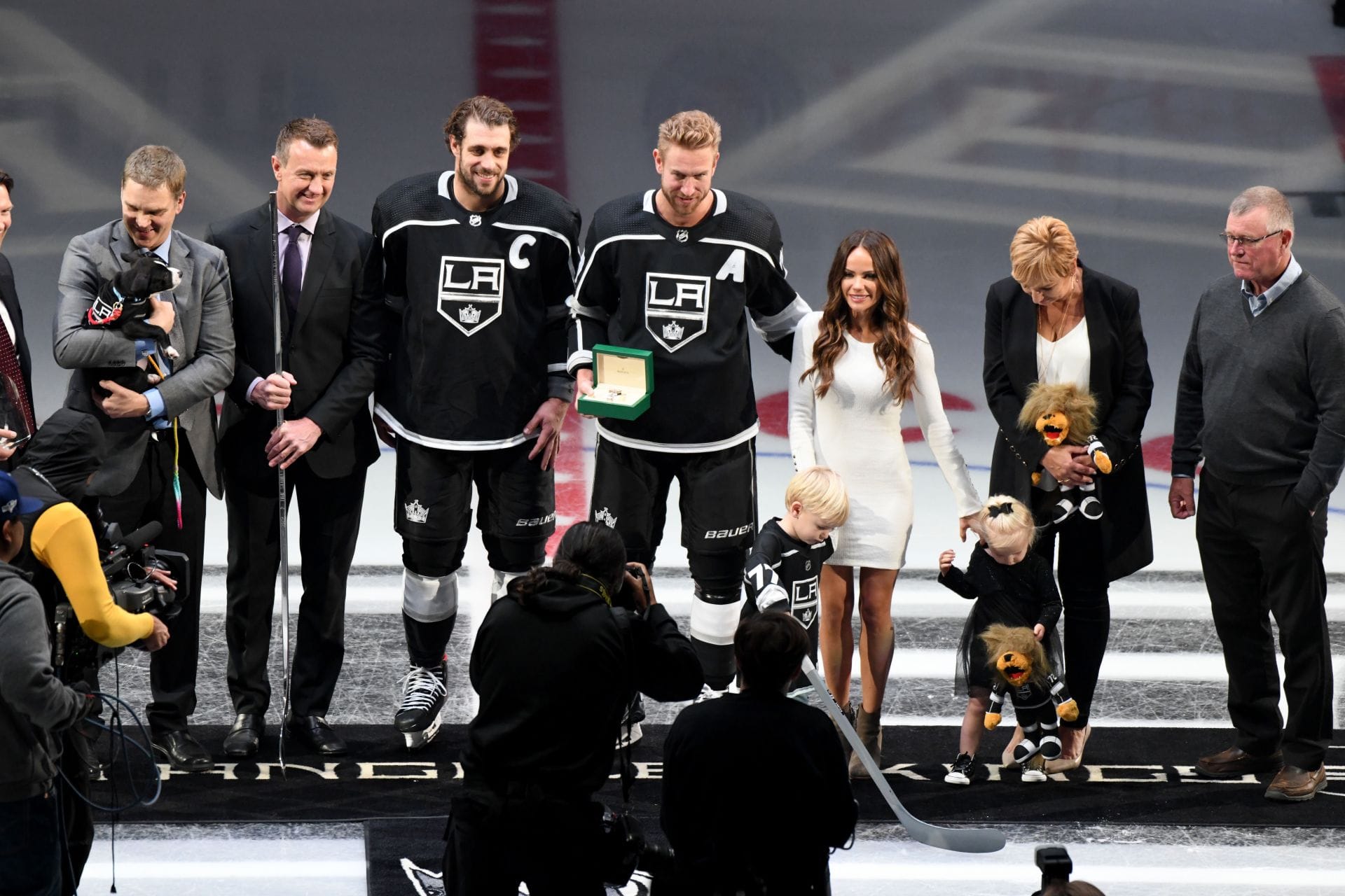 Anze Kopitar's family face customs issues after Kings legend packs up LA home and leaves for "new adventures" in Slovenia