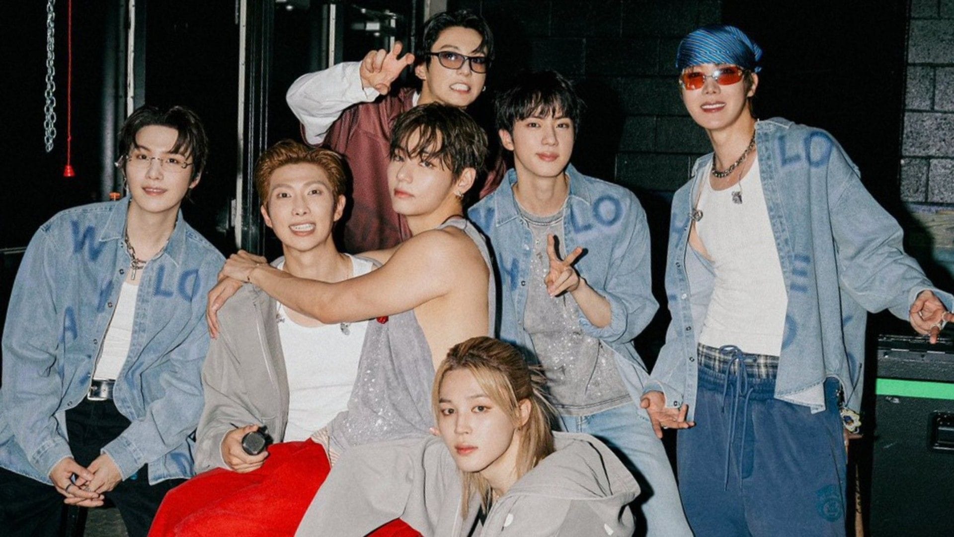 "Are we even still your biggest voice" - Fans grow furious as Weverse reportedly deletes comments criticizing BTS amid ongoing controversy