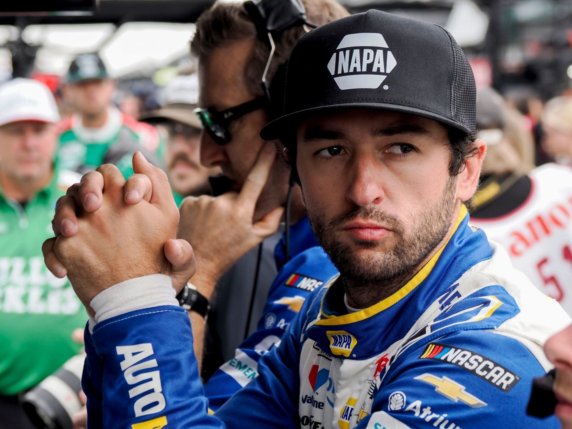Chase Elliott drops a bold take on Hendrick’s NASCAR championship chances despite speed deficit: “Buy yourself as much time as possible”