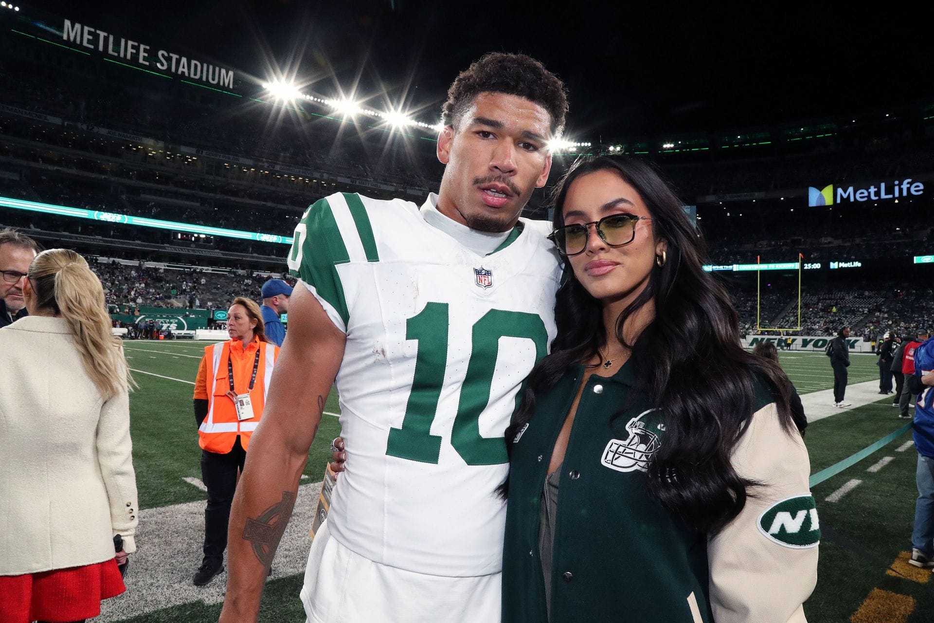 "His worst drop ever": NFL fans react as ex-Jets WR Allen Lazard calls off wedding with Miss Peru Camila Escribens 10 months after baby's birth
