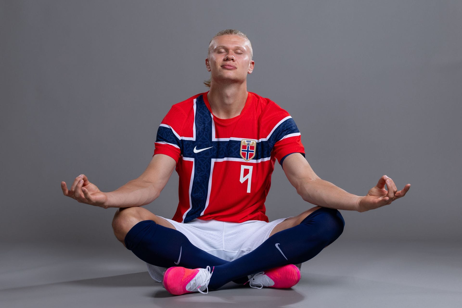 “I’ll answer that, f*ck knows!” - Former Manchester City defender explains how to stop Erling Haaland