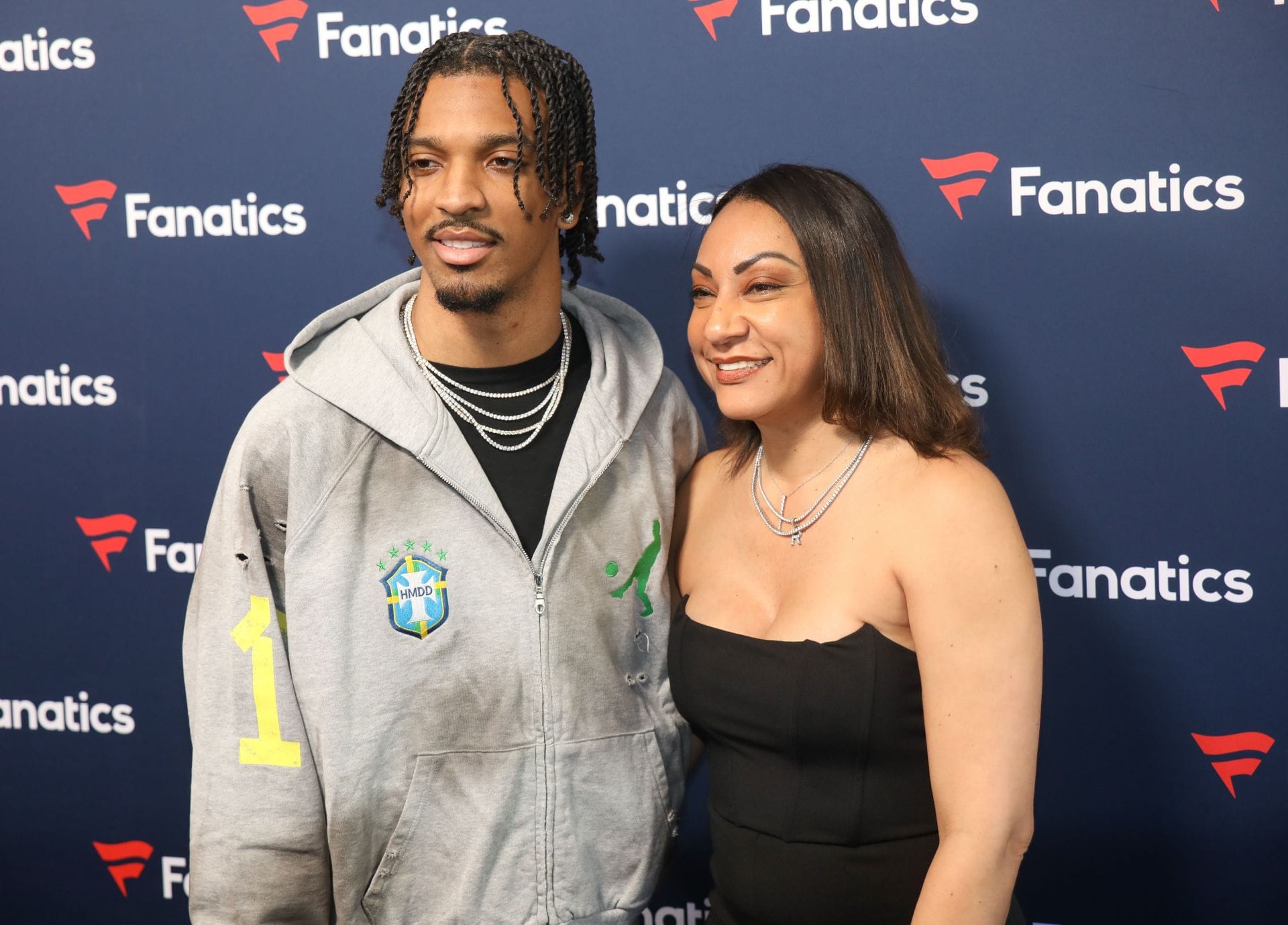 “His mom is crazy”: Ex-NFL scout calls out Jayden Daniels' mom Regina for making Commanders QB "look bad" over LSU drama 
