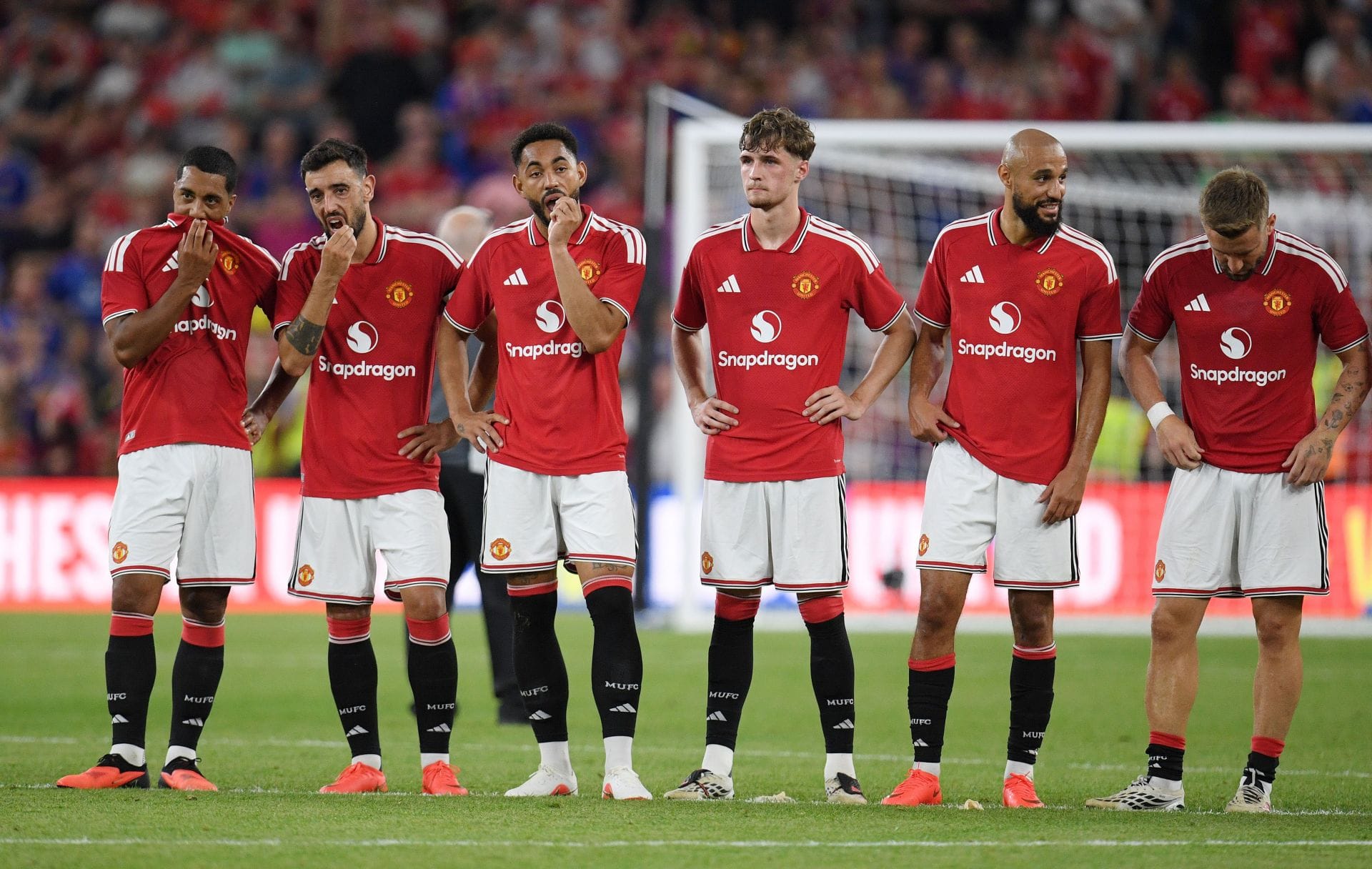 "It's not to boss anyone around" - Youri Tielemans reveals why he shouted at Bruno Fernandes to shoot in first Manchester United pre-season game