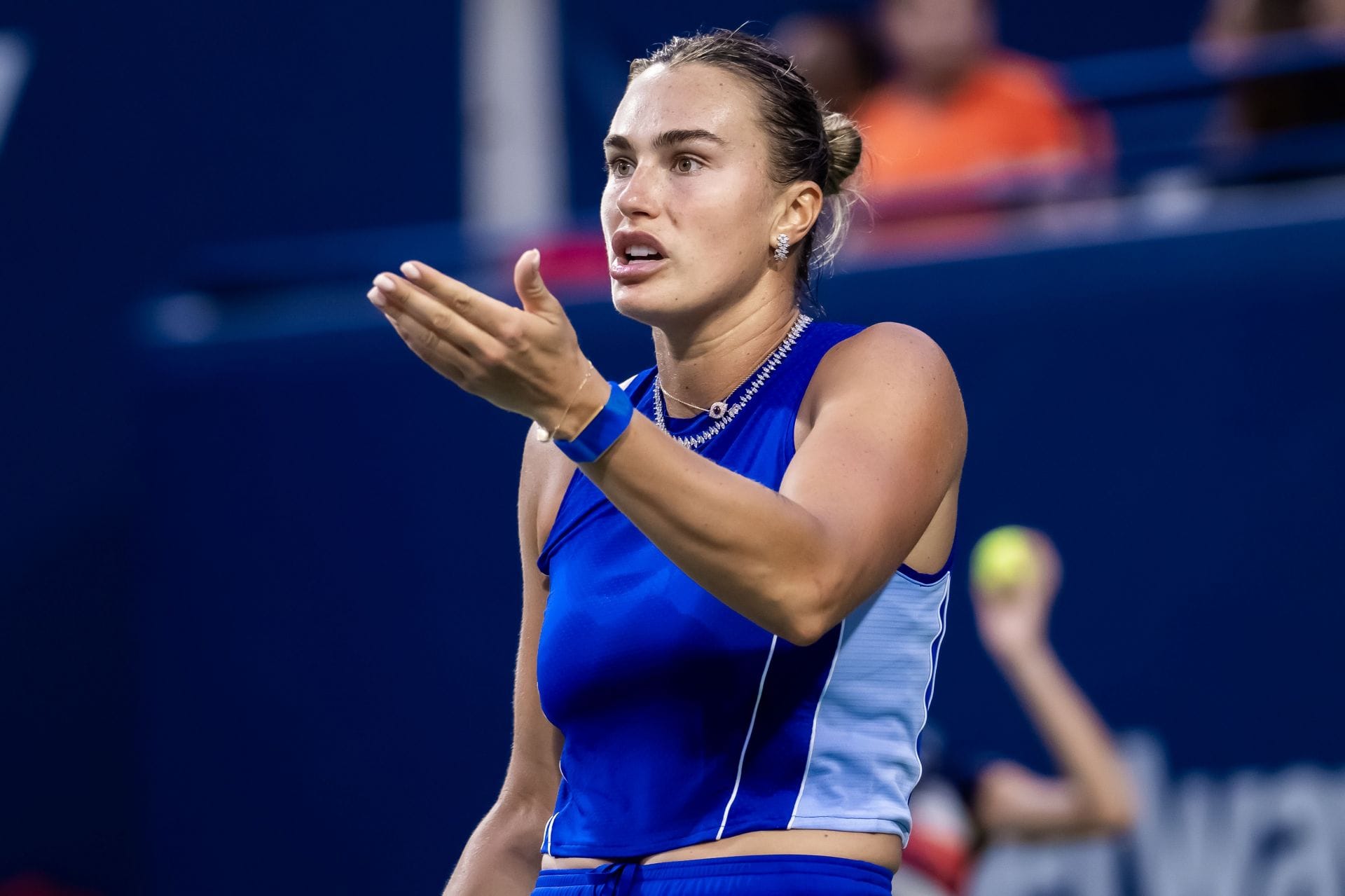 "Should've been a time violation"; "Ridiculous" - Fans react to Aryna Sabalenka throwing racket, causing delay in Cincinnati shocker
