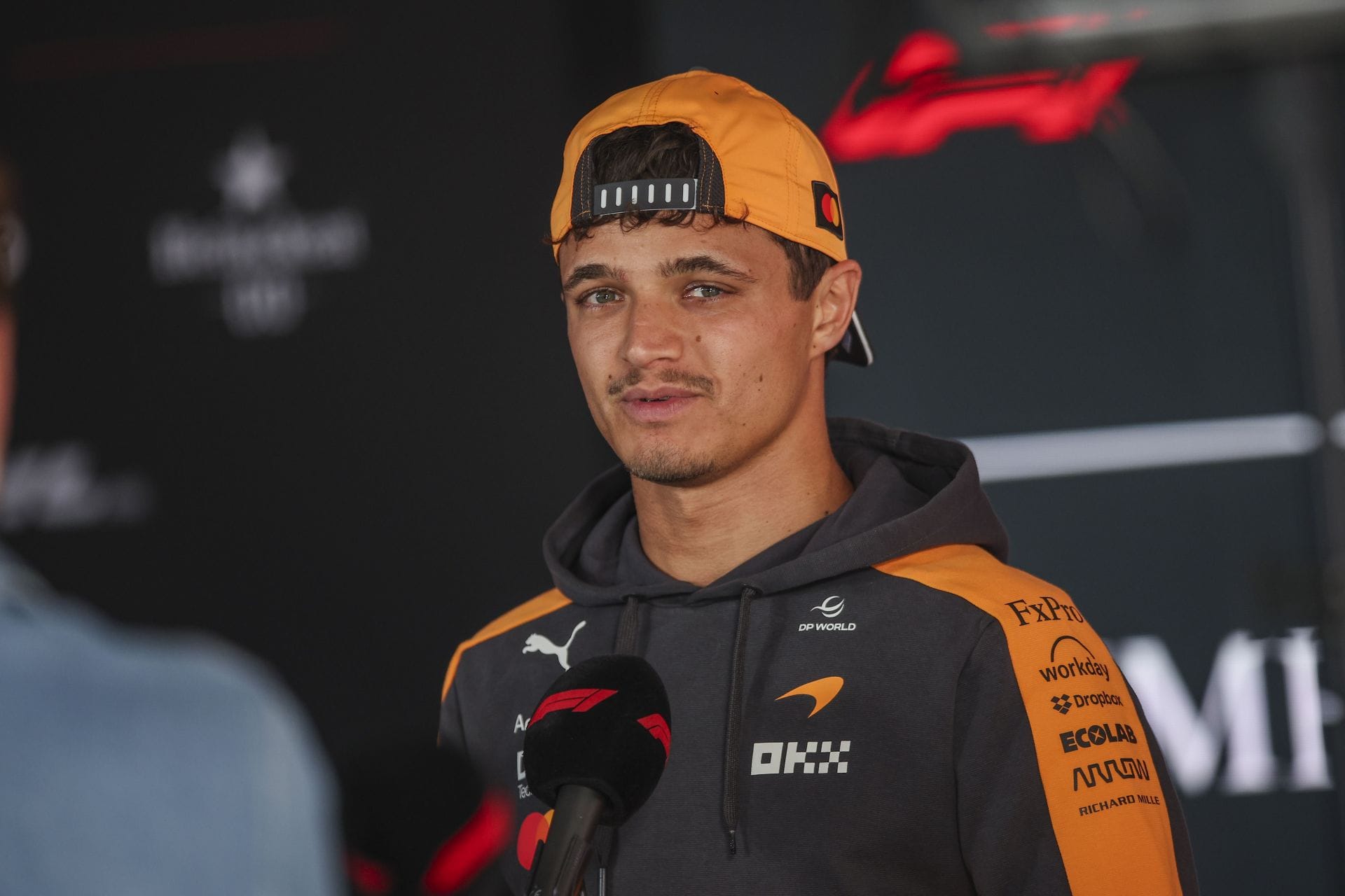 "Lots of things to say none of them are appropriate": Fans react as a shirtless Lando Norris makes an appearance on his friend Max Fewtrell's stream