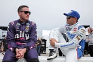 Kyle Larson (R) and Alex Bowman - NASCAR Iowa Corn 350. Source: Getty