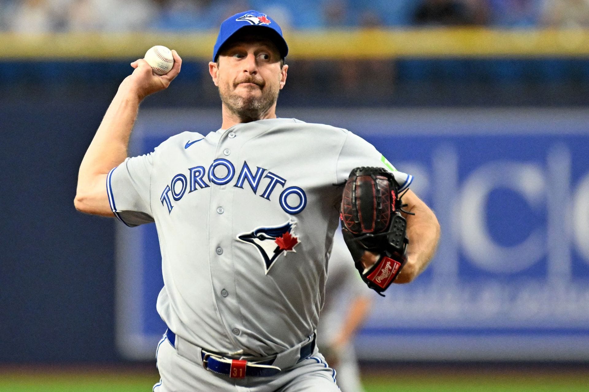 "Max Scherzer is gonna strangle him" - Fans tear into Jesus Sanchez after costly fly-ball miss leaves $3M Blue Jays vet furious