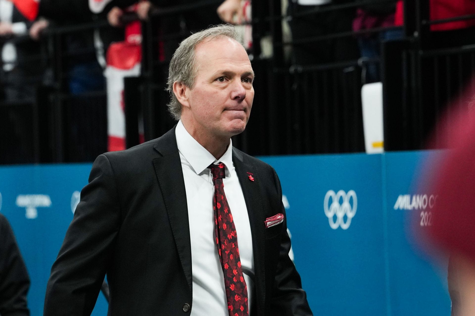 NHL analysts tease idea of Jon Cooper coaching Maple Leafs: "A real challenge he would embrace"
