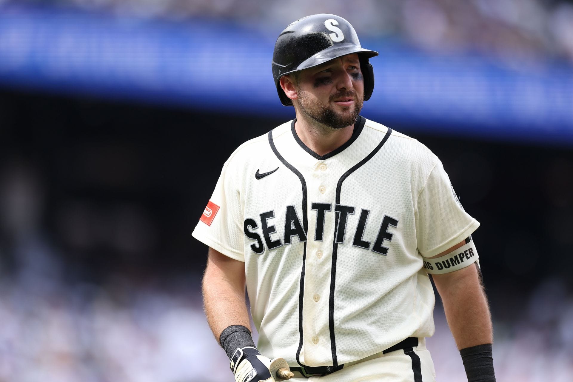 "Cheat code to a ground ball merchant" - Fans rip Cal Raleigh over disastrous 2026 campaign after challenging Aaron Judge for 2025 AL MVP