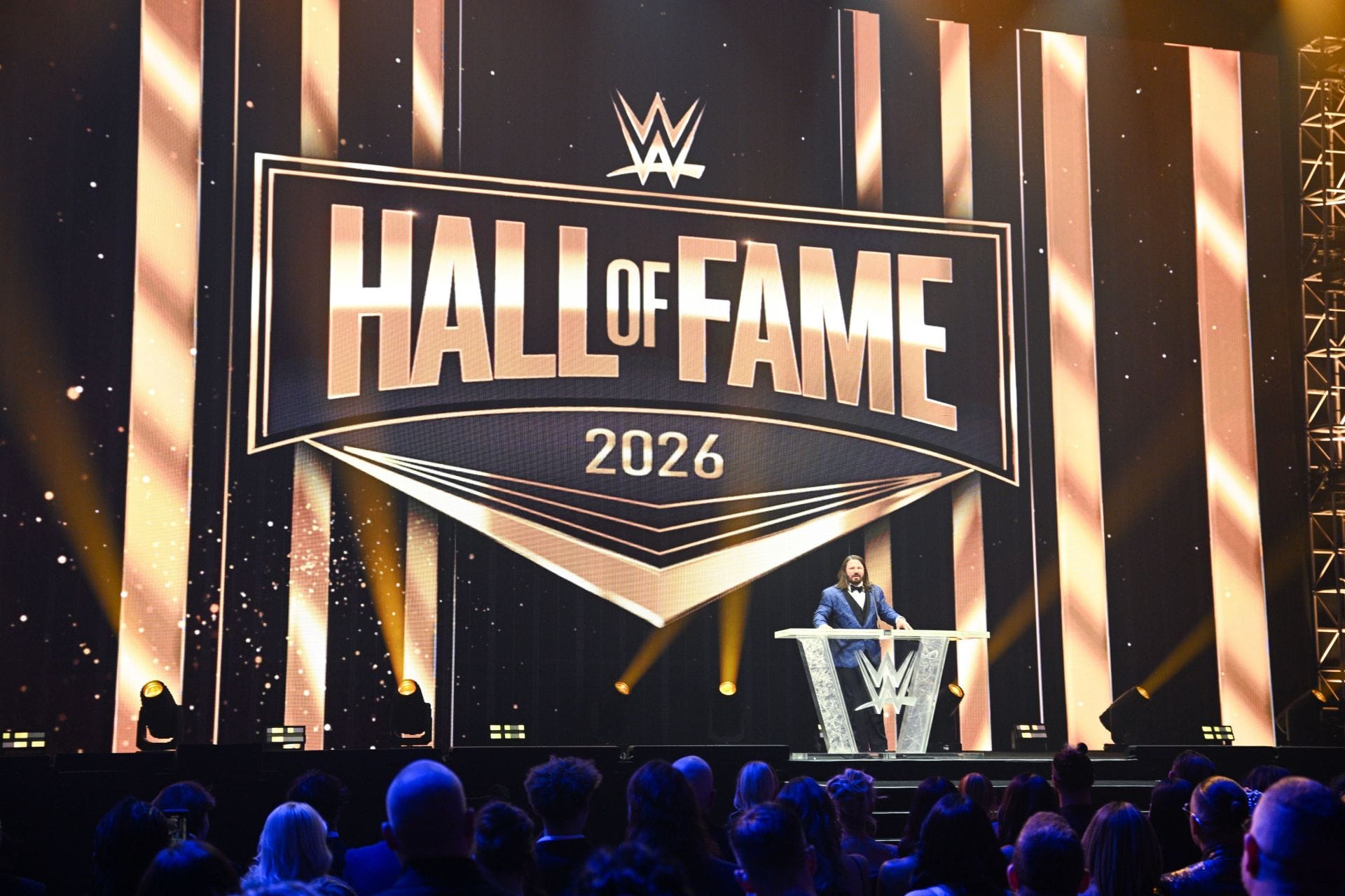 BREAKING: Beloved WWE Legend Suffers Serious Heart Attack