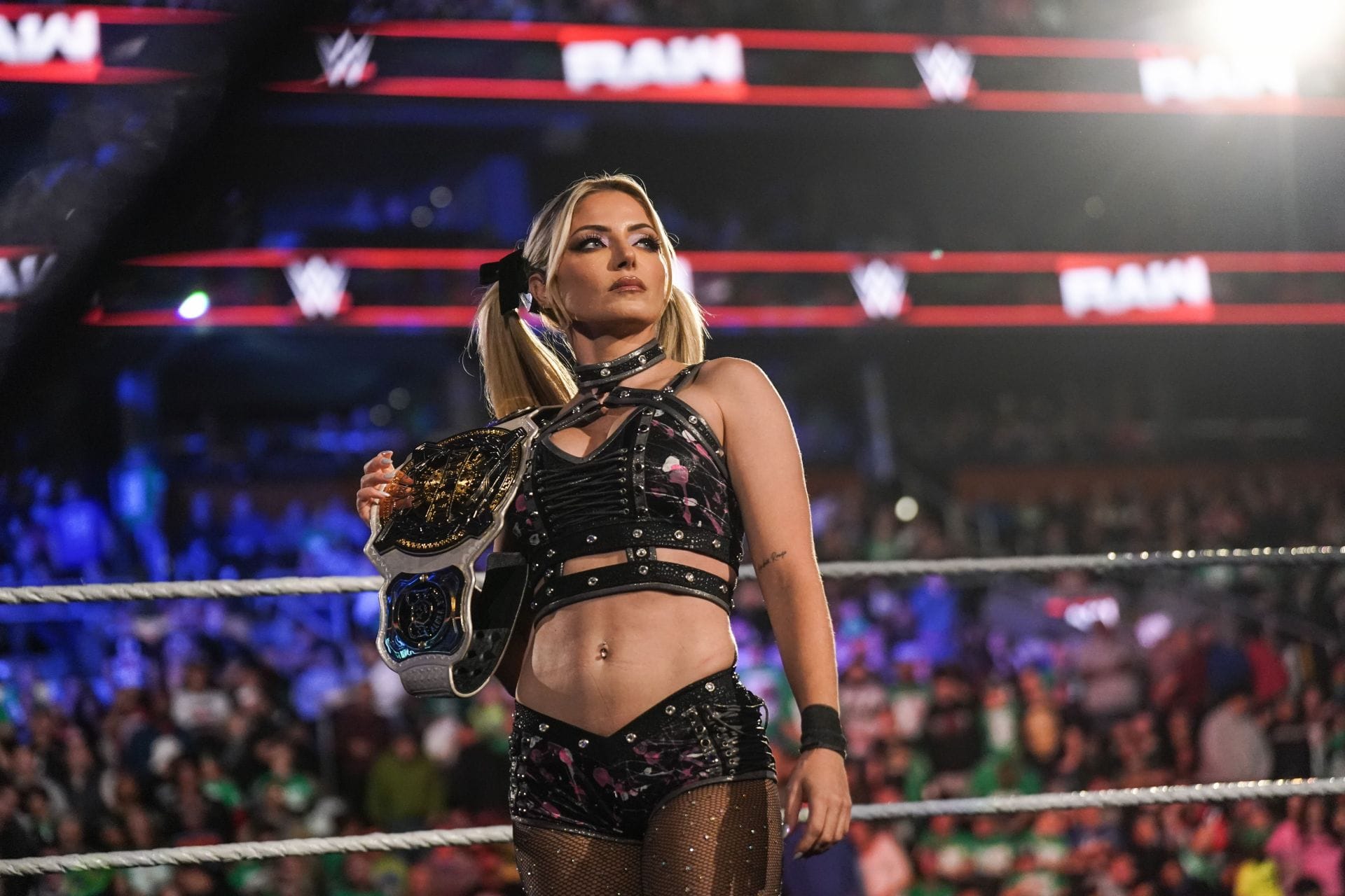 BREAKING: Alexa Bliss' "Lilly" Doll Finally Comes To Life - Huge New Star Arrives On WWE SmackDown As Screens Cut To Black