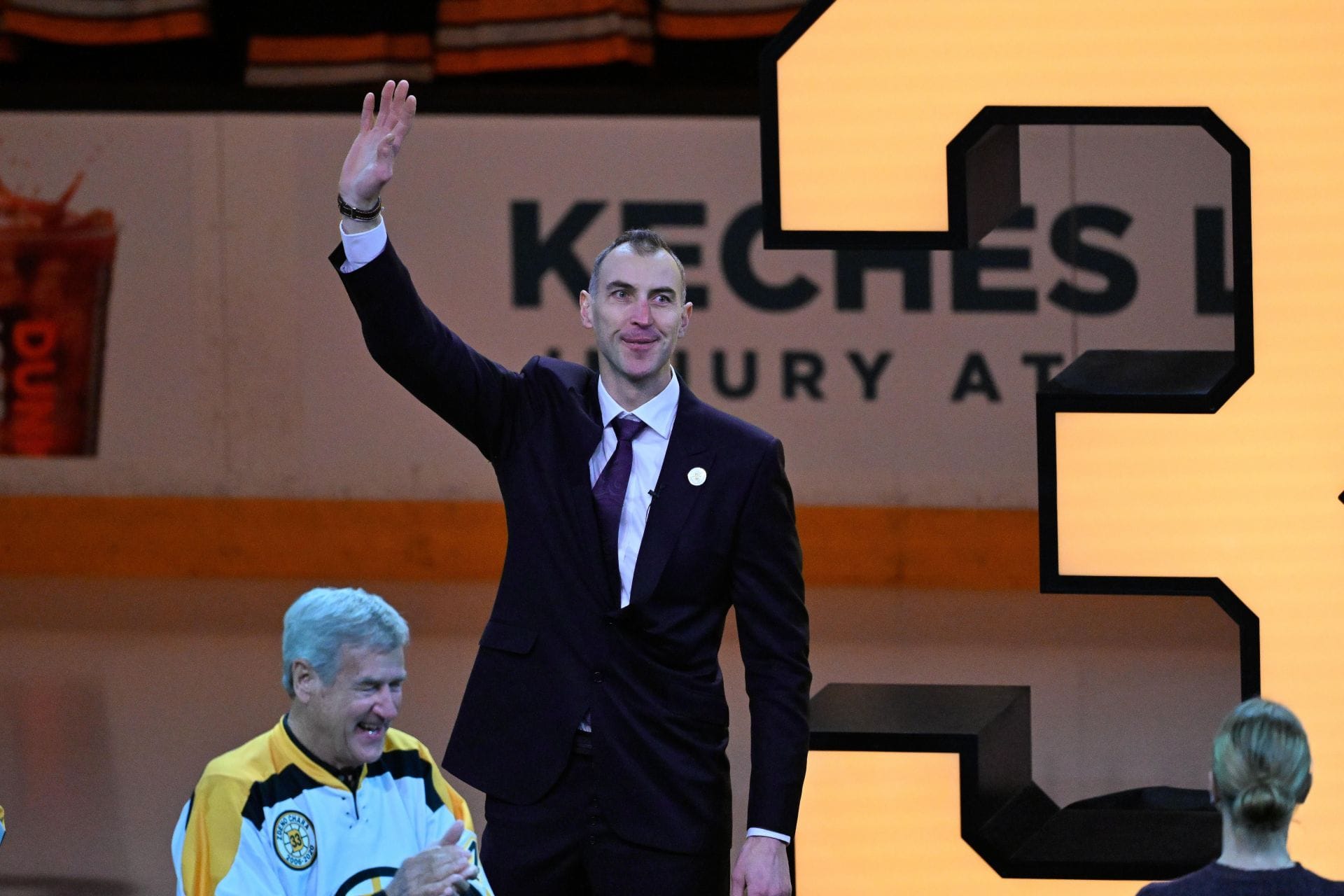 WATCH: Zdeno Chara's final skate ends with skates left as he walks off with two boys one last time