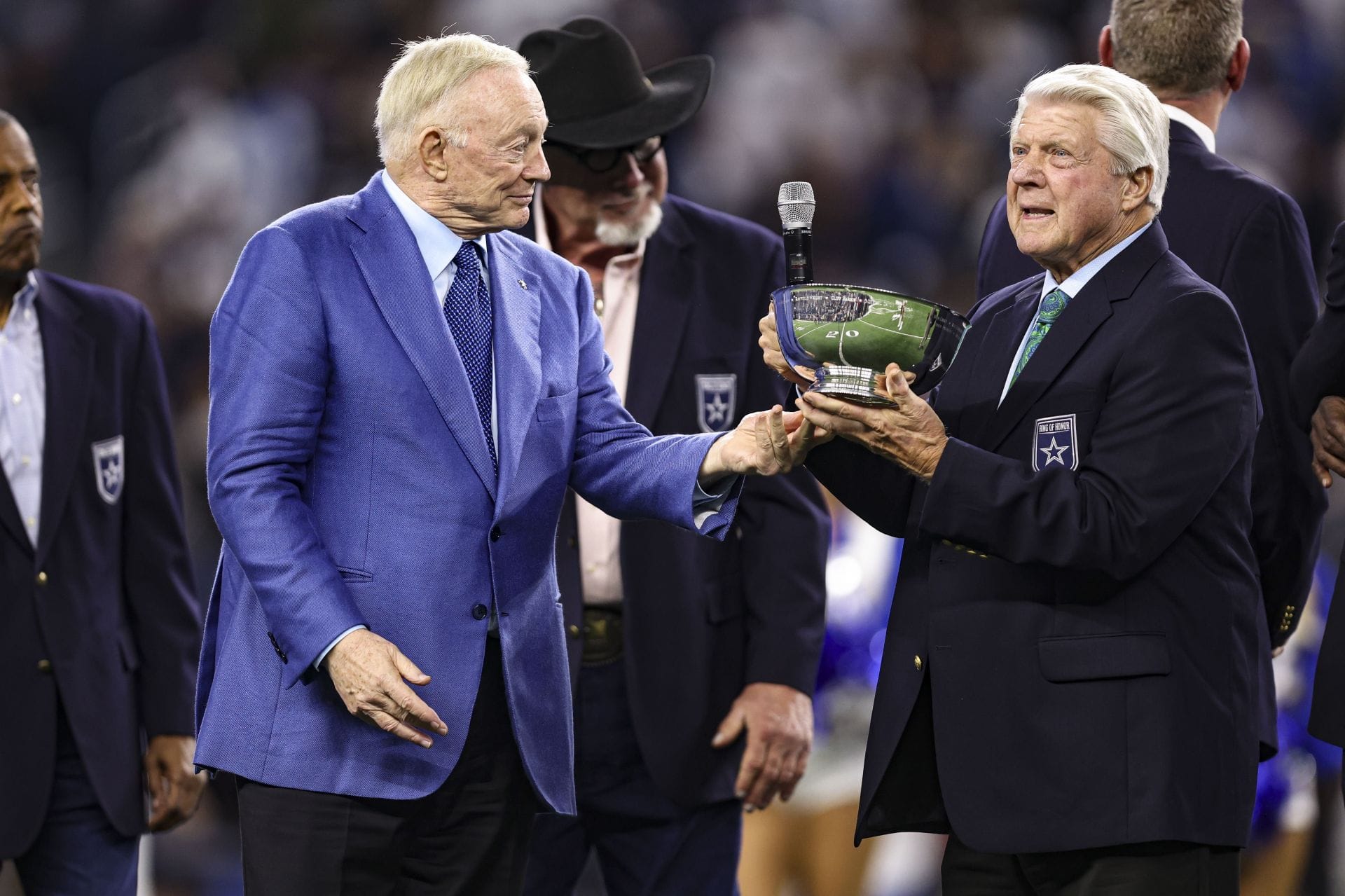 "Jimmy Johnson is mean mugging": Shannon Sharpe, Ochocinco sound off on Jerry Jones' "ego & pride" as ex-Cowboys HC calls out team owner