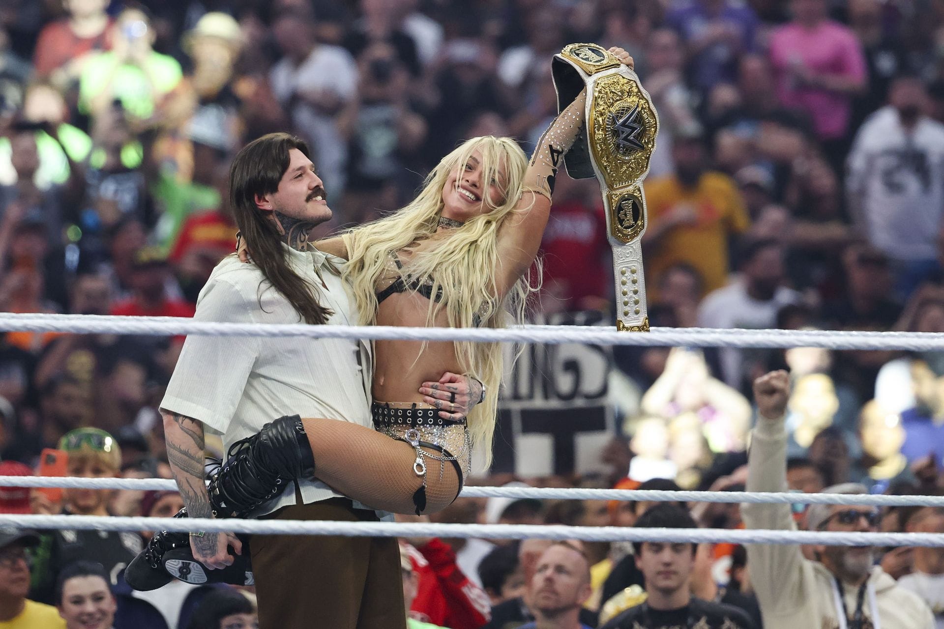 Major WWE star roasts Liv Morgan for sleeping with Dominik Mysterio