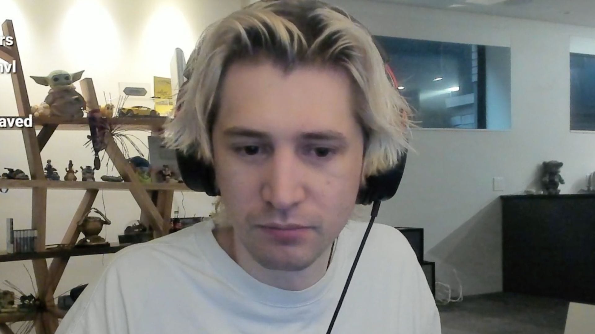 "We moved to a pretty medium-low-class spot": xQc responds to claims that he "tells fake stories" about growing up poor