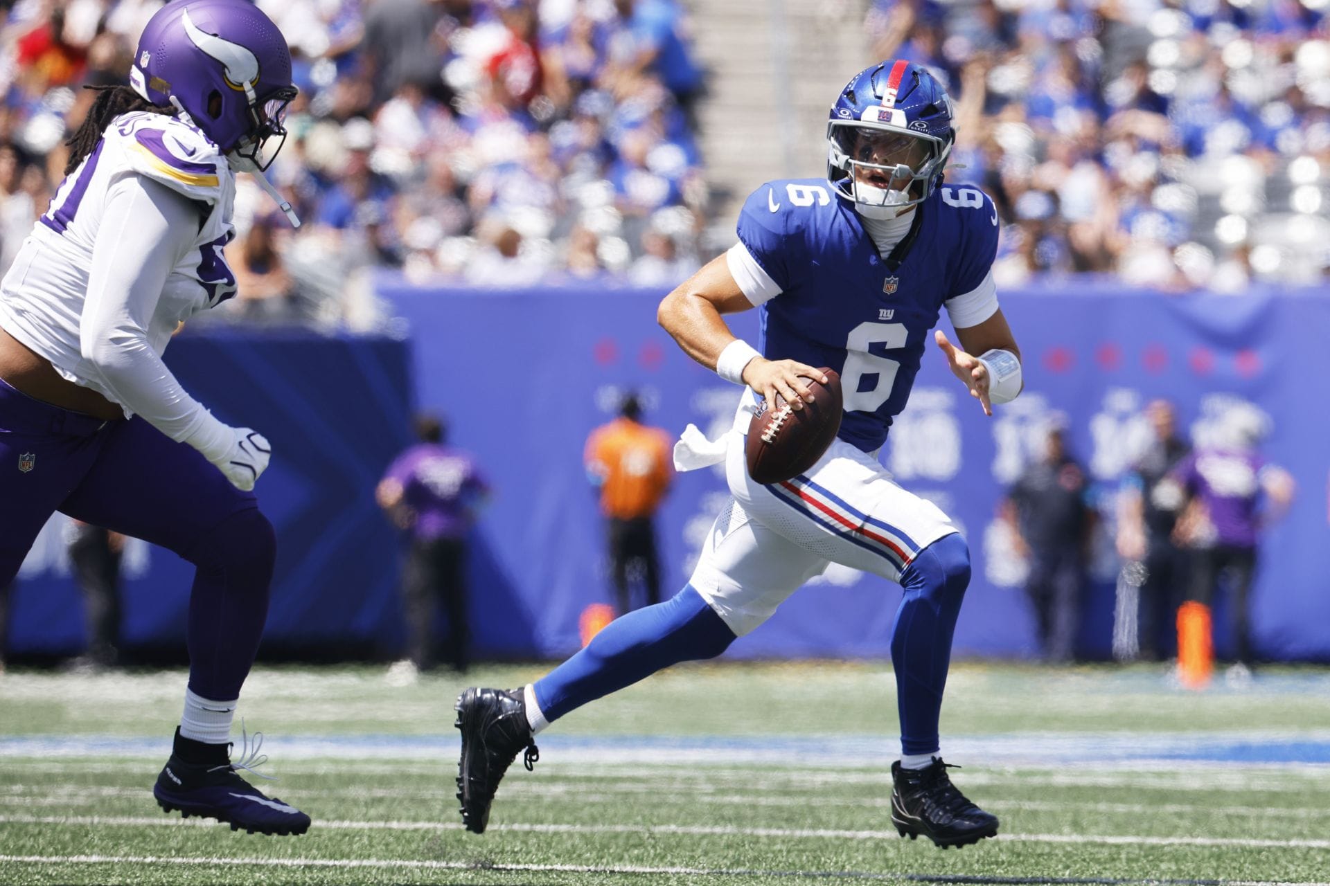 "Simply not sustainable": NFL analyst spells doom for Jaxson Dart as Giants QB gets brutally sacked by Jay Ward vs. Vikings