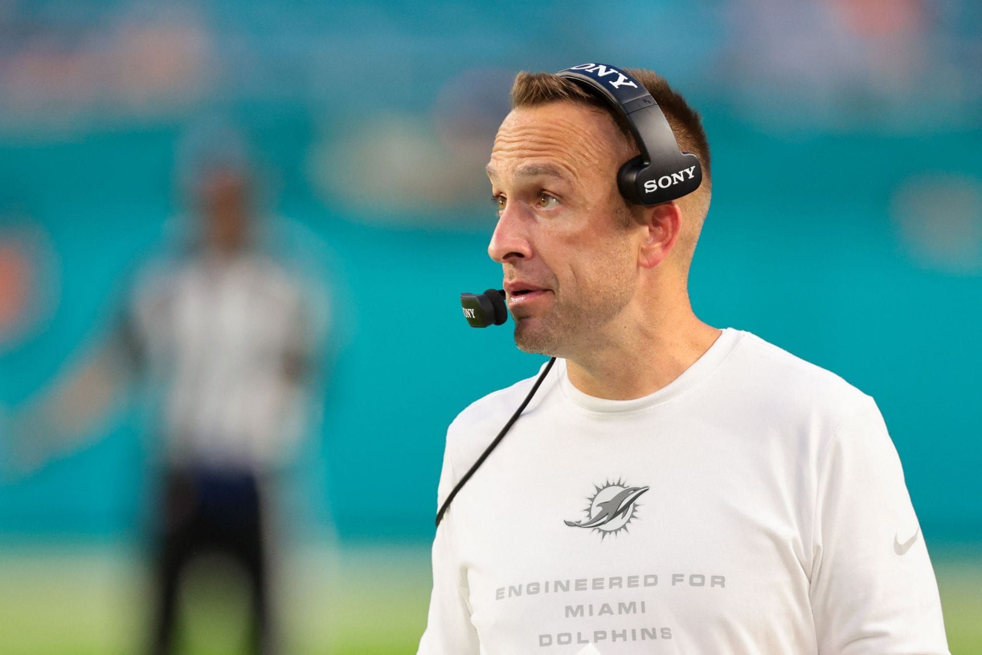 “Spoken like a true idiot. Fired by 2028”: NFL fans mock Jeff Hafley as Dolphins HC refuses to measure success by wins