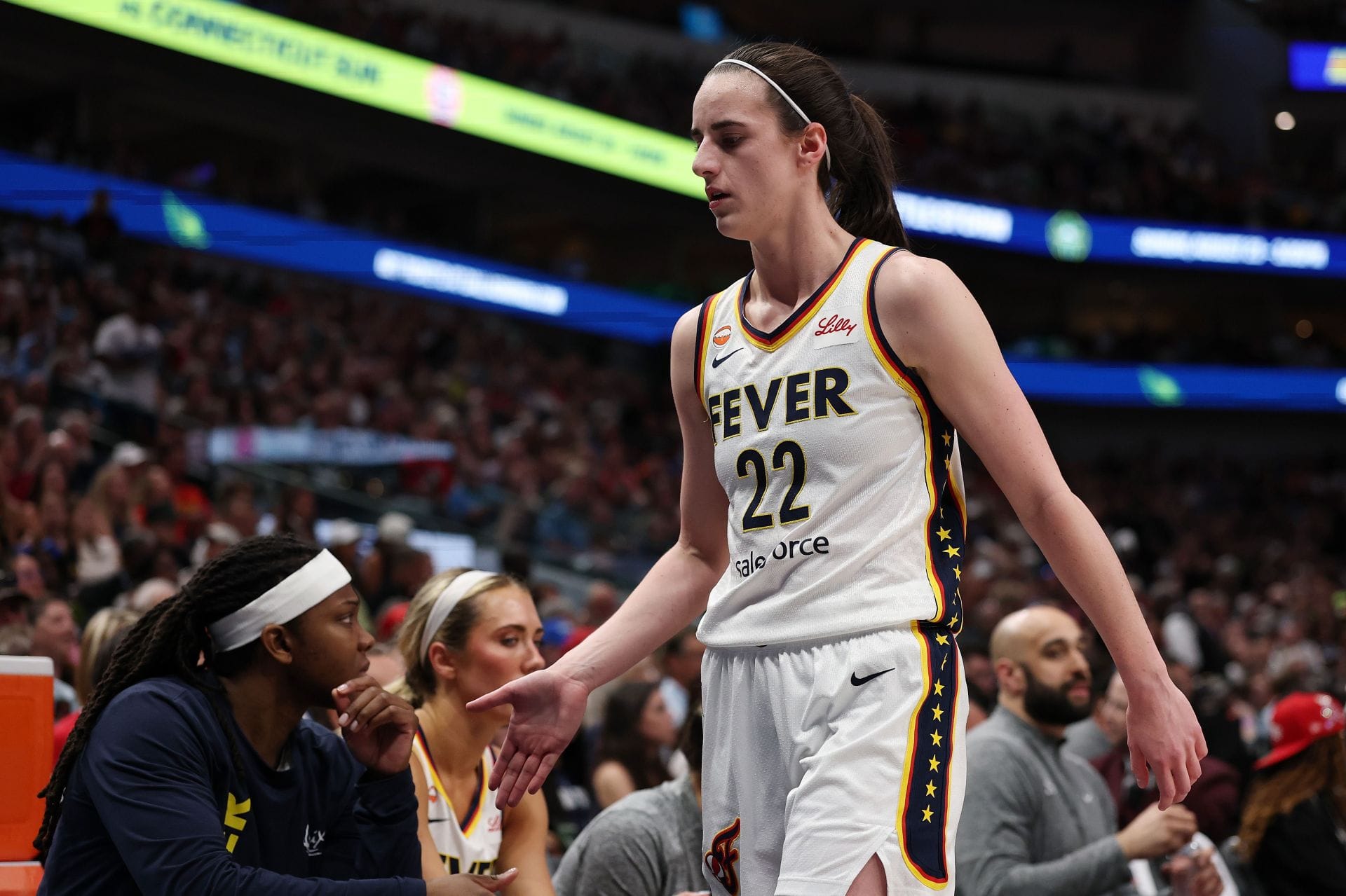 "Shut Down Paige Bueckers": Jason Whitlock Gives Caitlin Clark's $1,400,000 Co-Star MVP Shout After Two-Way Effort vs. Wings