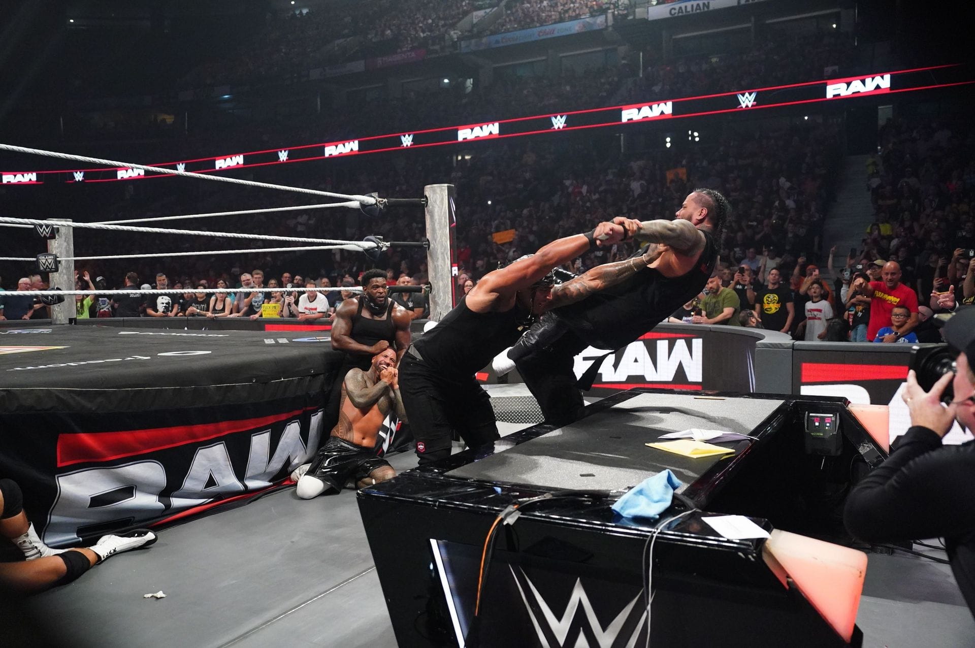 3 Reasons why Jacob Fatu didn’t save The Bloodline from Royce Keys’ new stable on WWE RAW