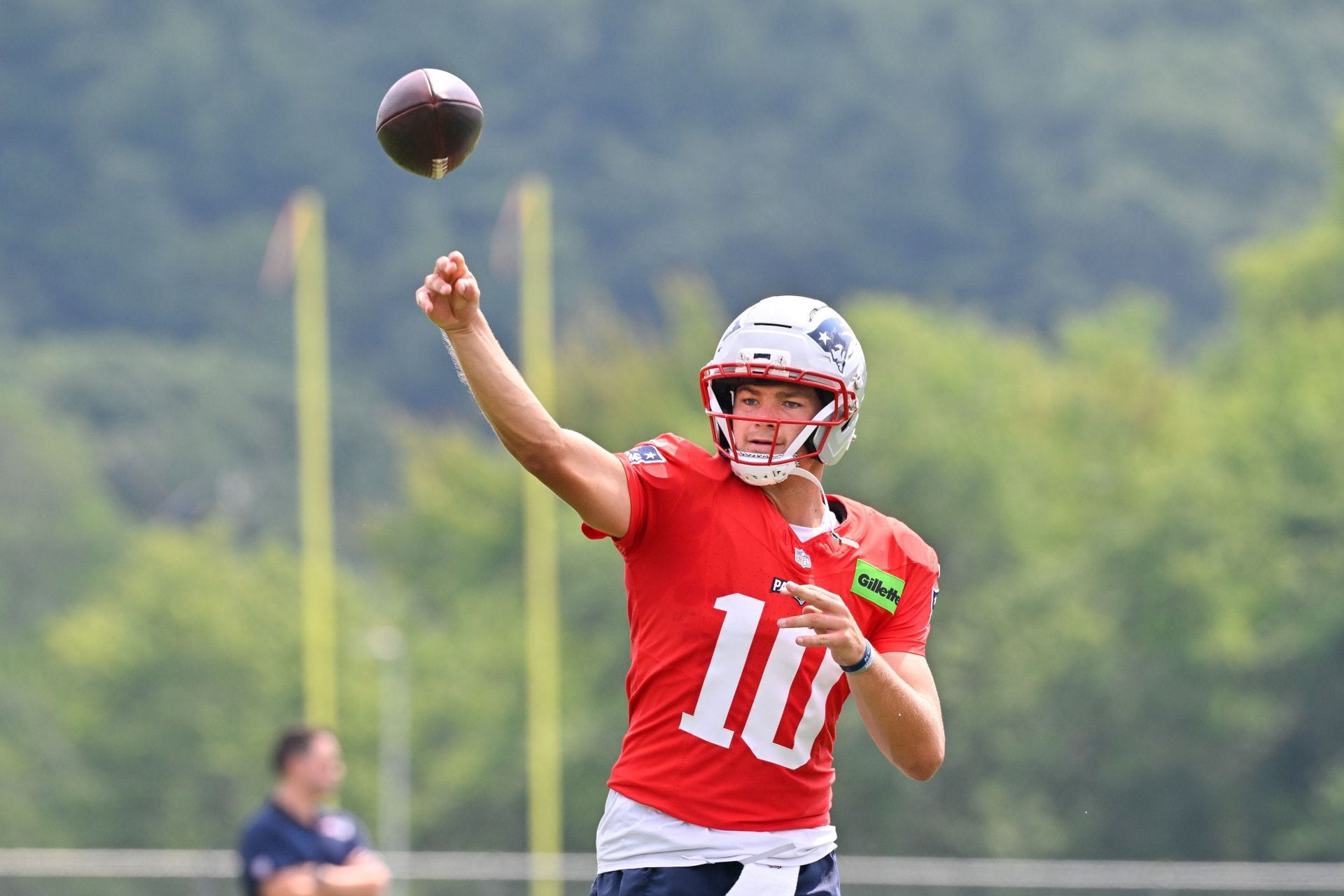 “Drake Maye’s gonna be frustrated by him”: Former 3x Pro Bowler predicts Jalen Hurts-like drama between Patriots QB and AJ Brown