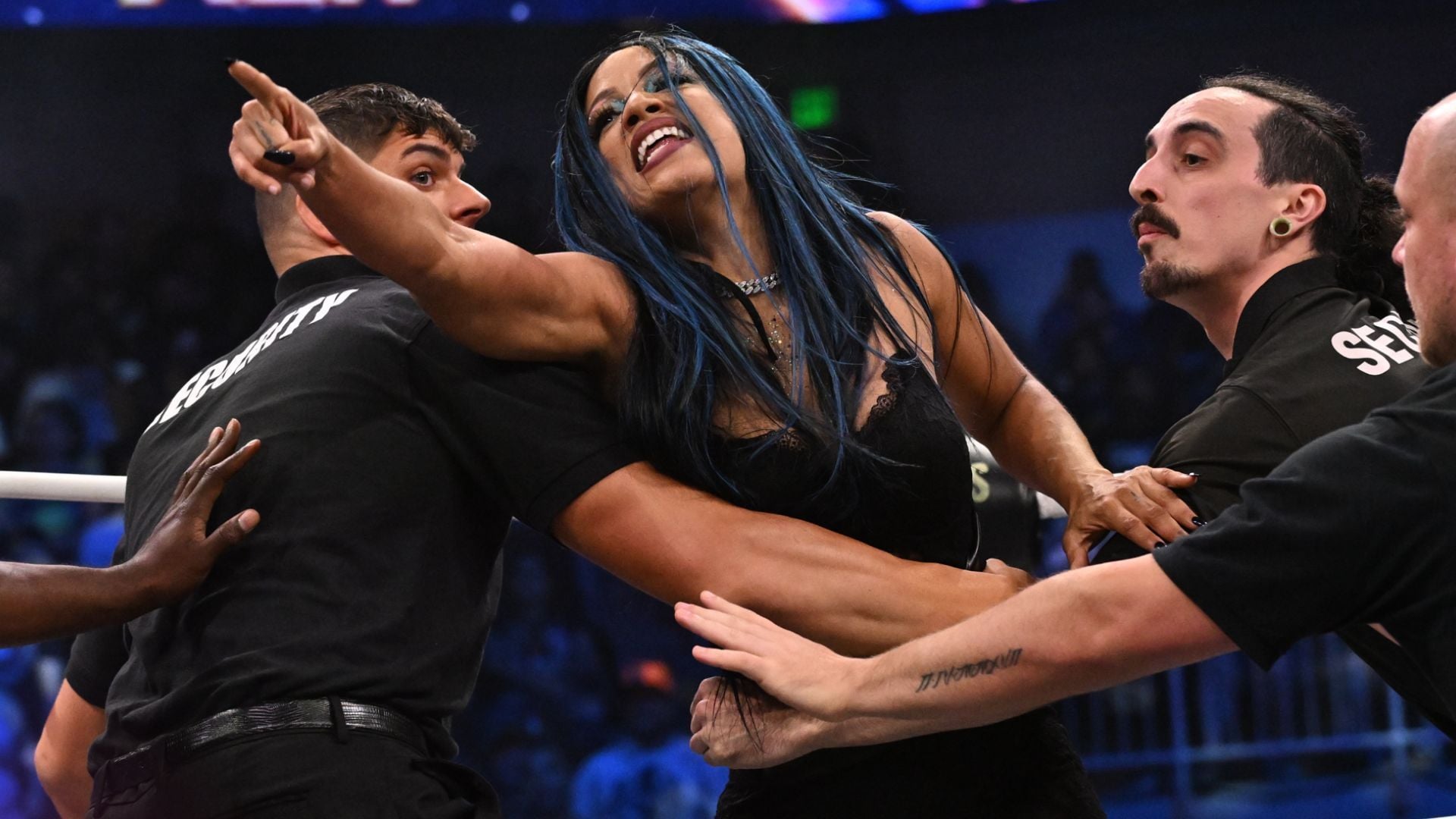 Mercedes Moné involved in another backstage incident in AEW; brutally assaults fan-favorite star