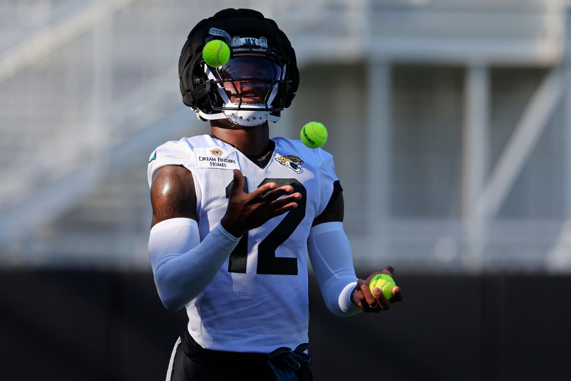 NFL analyst drops honest take on Travis Hunter while asserting Jaguars star should play defense "full time"