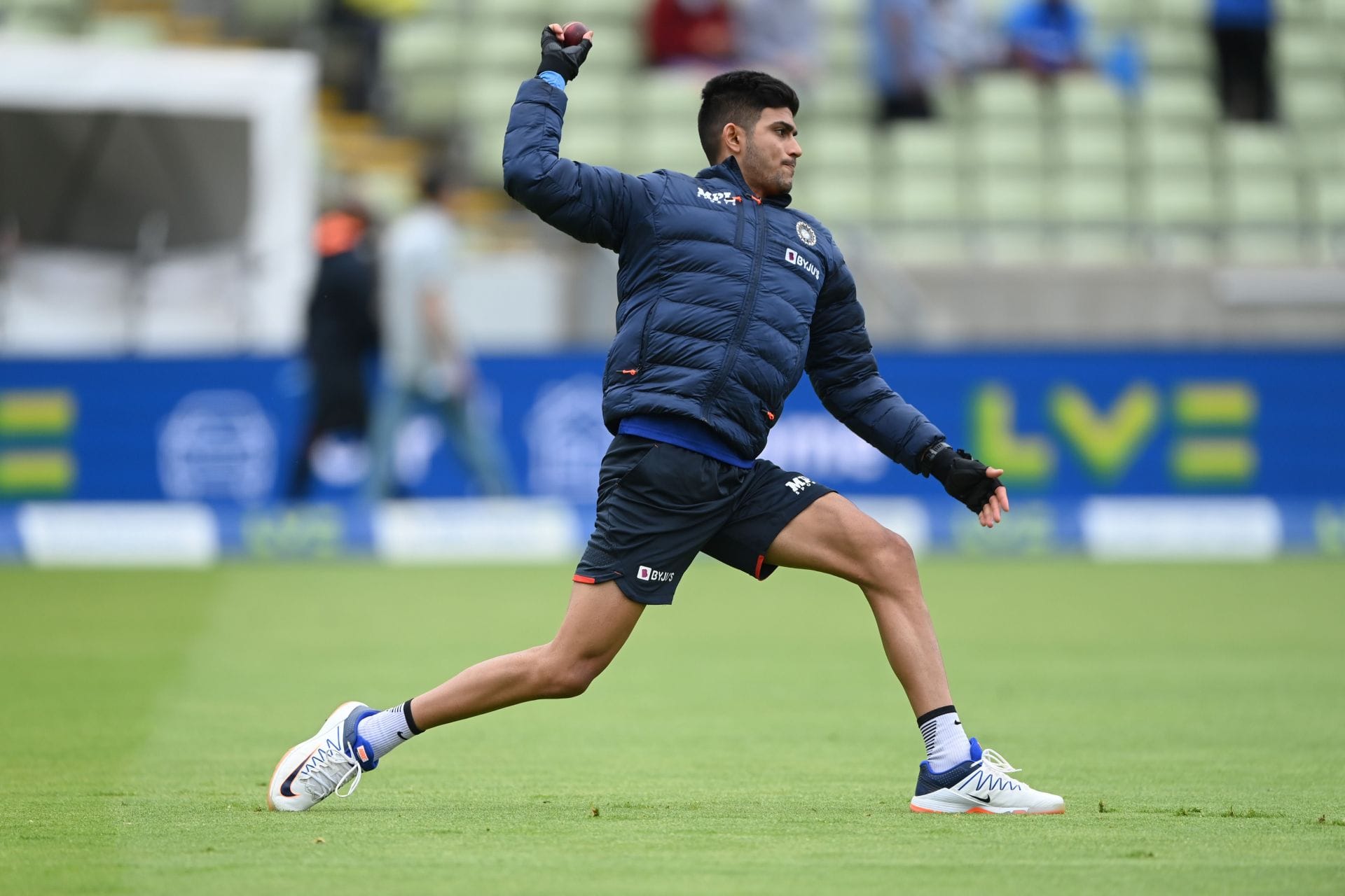 Shubman Gill clutches hand in pain after being struck during fielding drill ahead of SL vs IND 2026 1st Test [Watch]