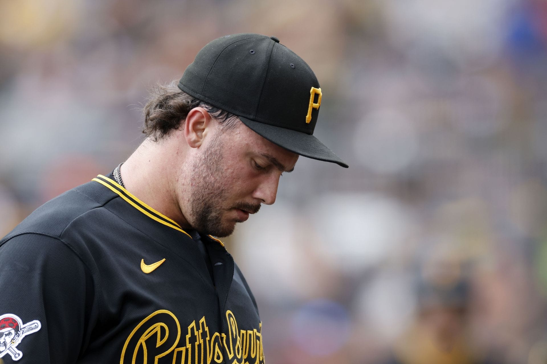 "Paul Skenes is really spiraling" - Fans react to Pirates superstar's barefoot grounding before first-ever start at Petco Park vs Padres