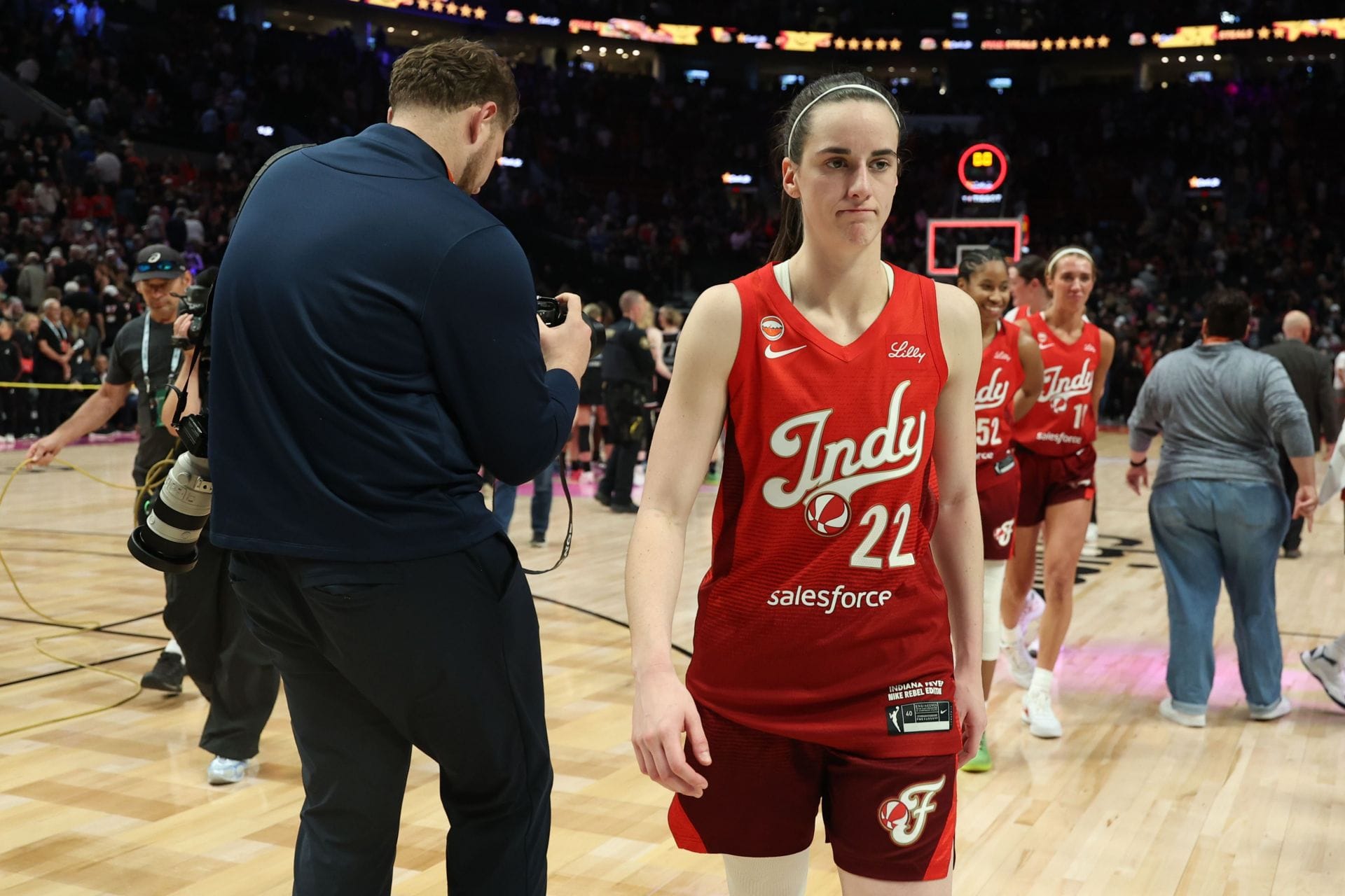 "No Foul is Diabolical": Caitlin Clark Fans Slam Ref After Fever Star Knocks Down Buzzer-Beating 3 Despite Heavy Contact With No Whistle 