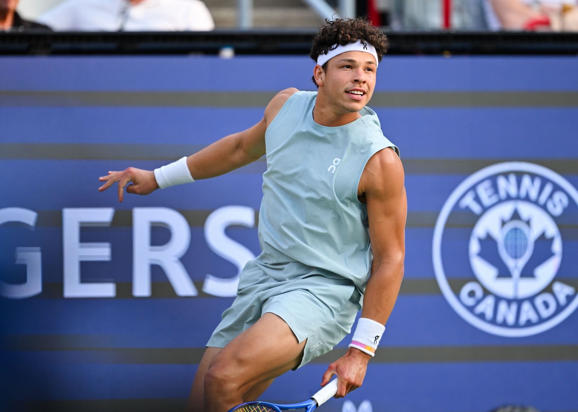 "Why????" - Serena Williams' coach goes off on Canadian Open organizers after Ben Shelton slips & risks serious injury in SF