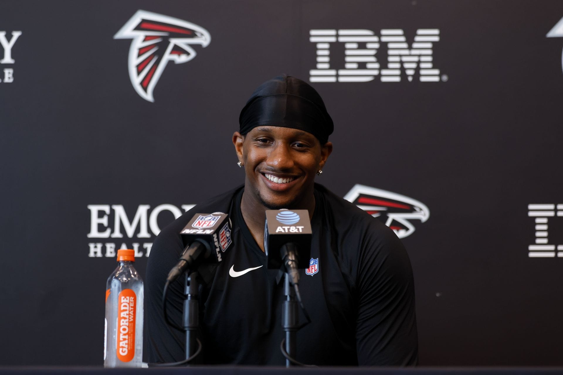"Until it explodes on their turf in 8 weeks": NFL fans react to Michael Penix Jr. claiming ACL should never be a problem again after doctor's comment