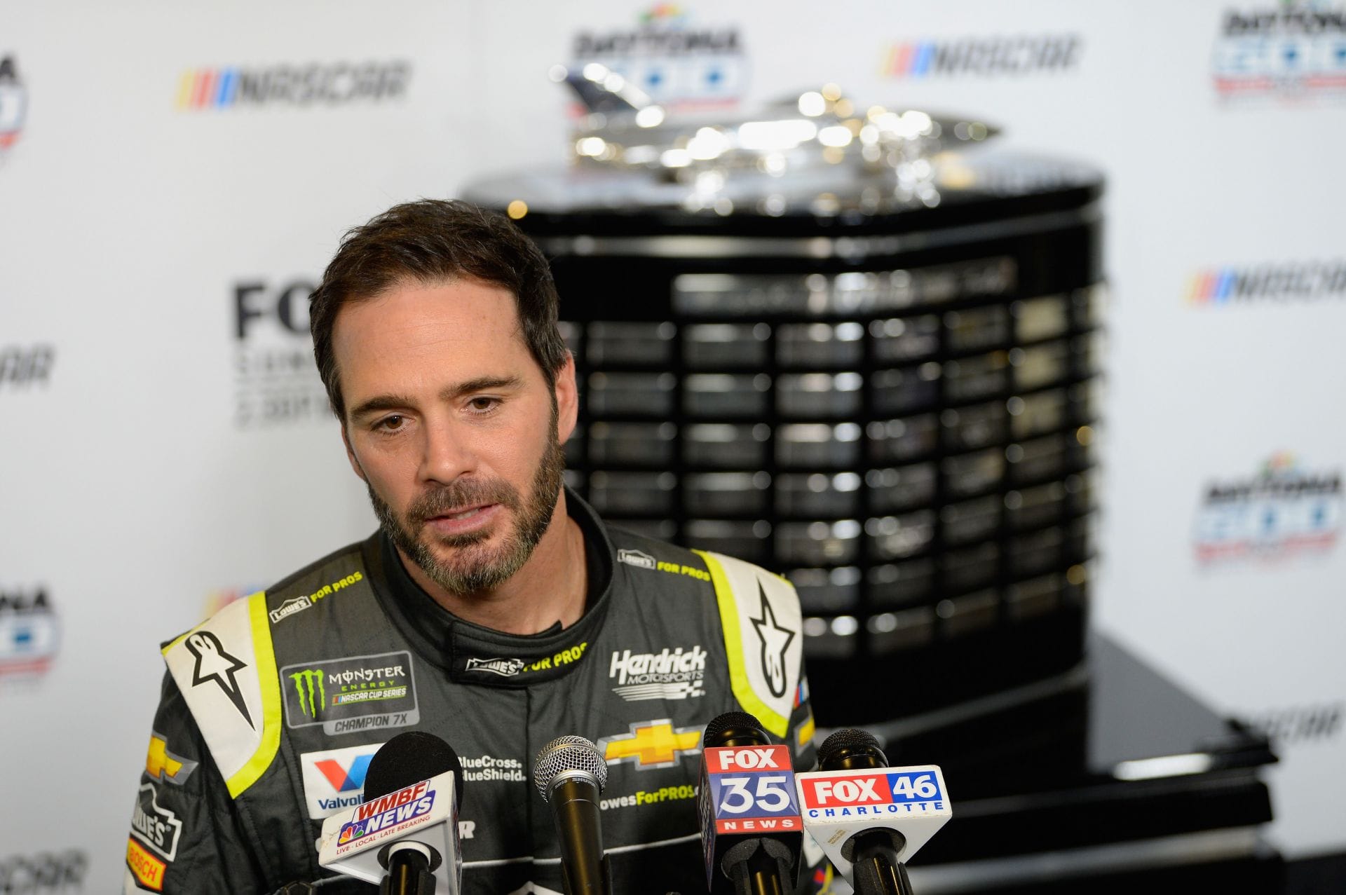 Jimmie Johnson addresses potential Lowe's reunion for final Daytona 500 appearance: “I wish there was something there”