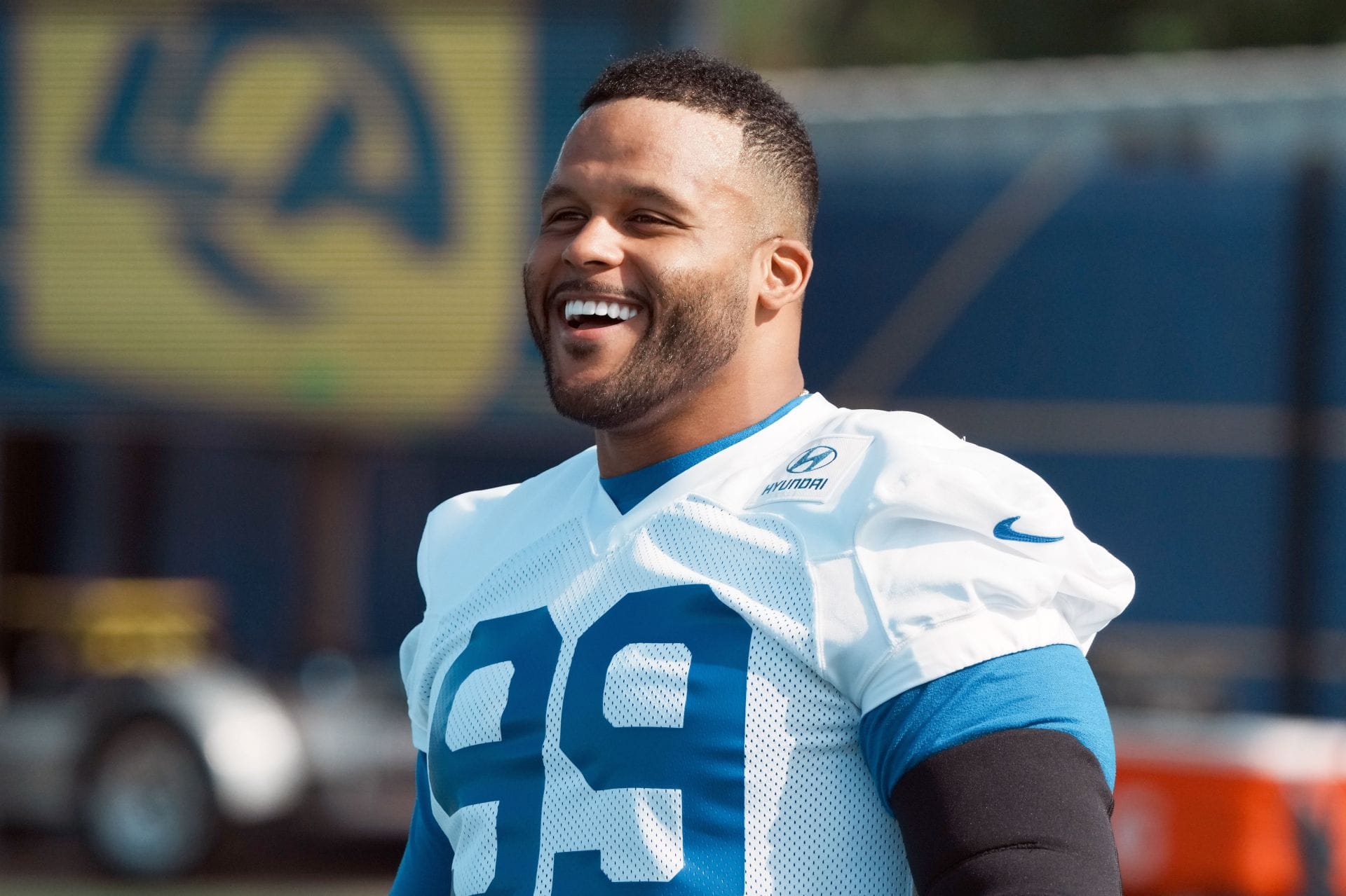 "It is Kevin Durant joining the Warriors": 2x Super Bowl champ reacts to Aaron Donald unretiring to join "super team" Rams