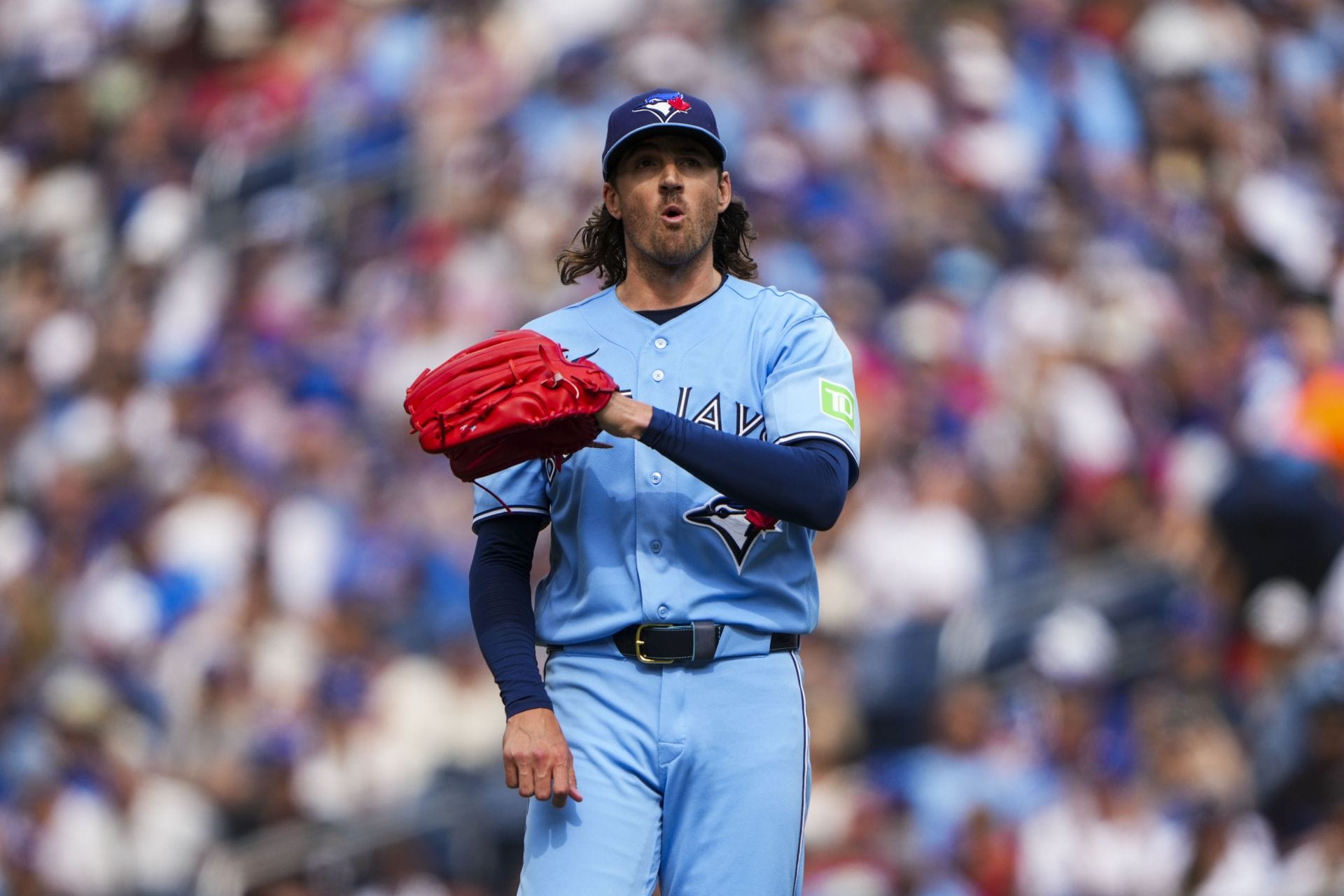 "Can't believe Blue Jays are sellers" - Fans react to Cubs' blockbuster Kevin Gausman trade