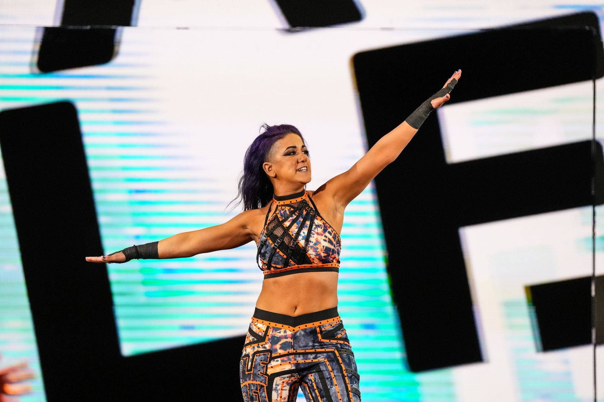 "Miss me" - Bayley sends message to former WWE champion