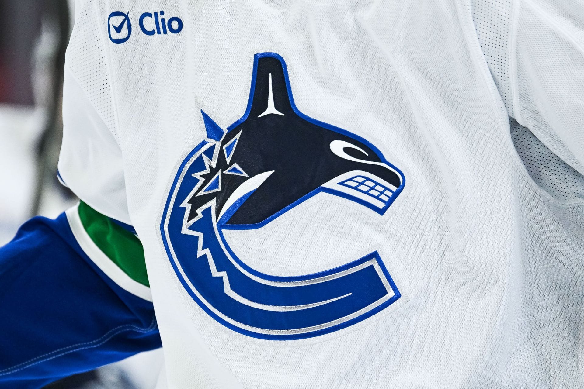 NHL Rumors: Canucks linked to former Stanley Cup-winning defenseman by insider 