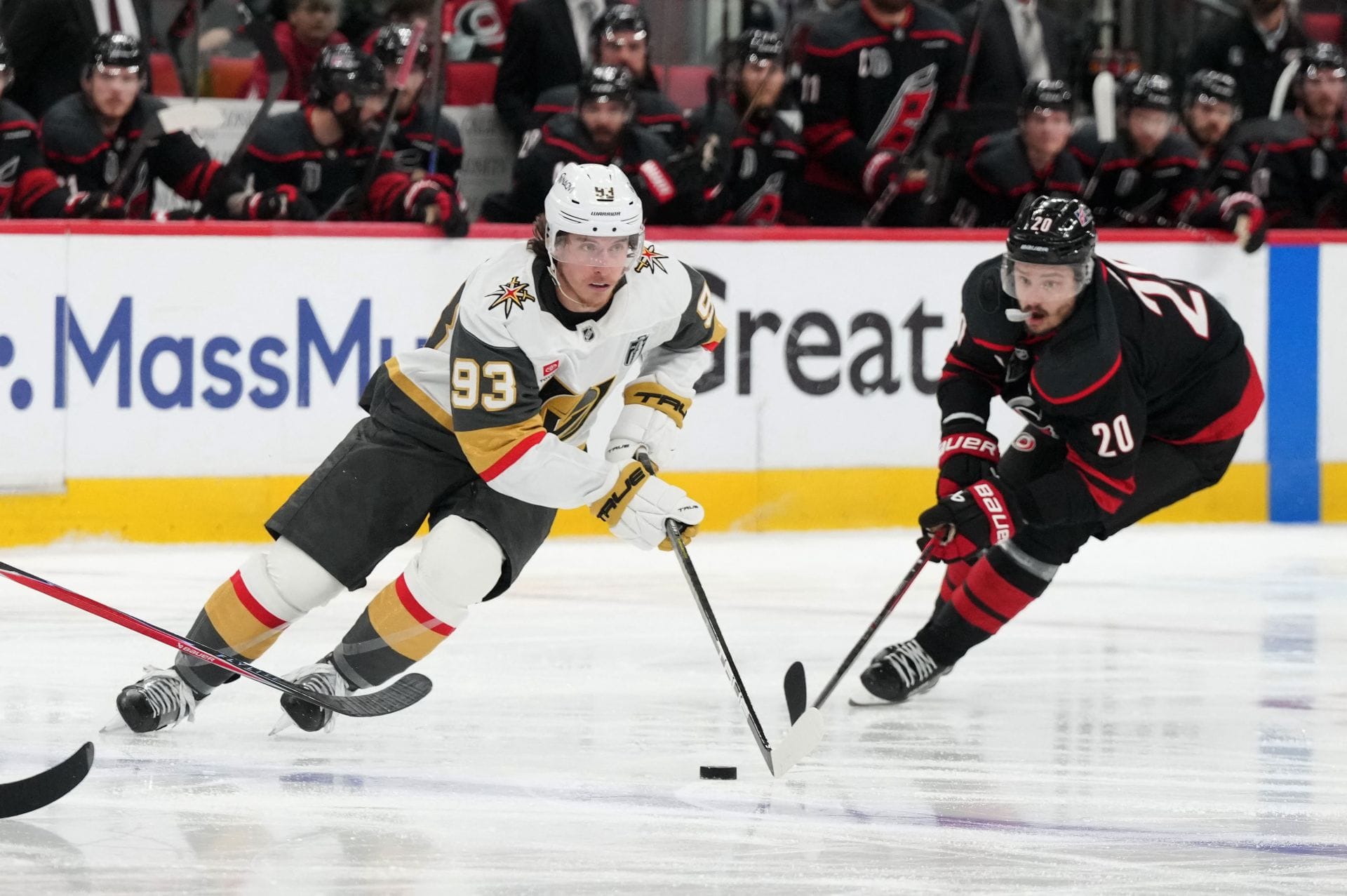"This makes me very uncomfortable" - Leafs fans react to Gavin McKenna hanging out with Mitch Marner