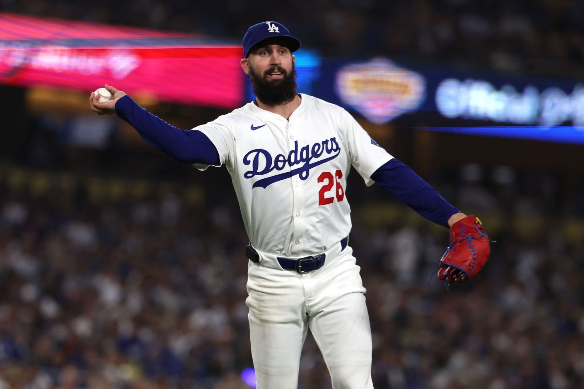 "Another old washed up player";"He's a gamer" - Fans split over Royals signing ex-Dodgers All-Star to major league deal