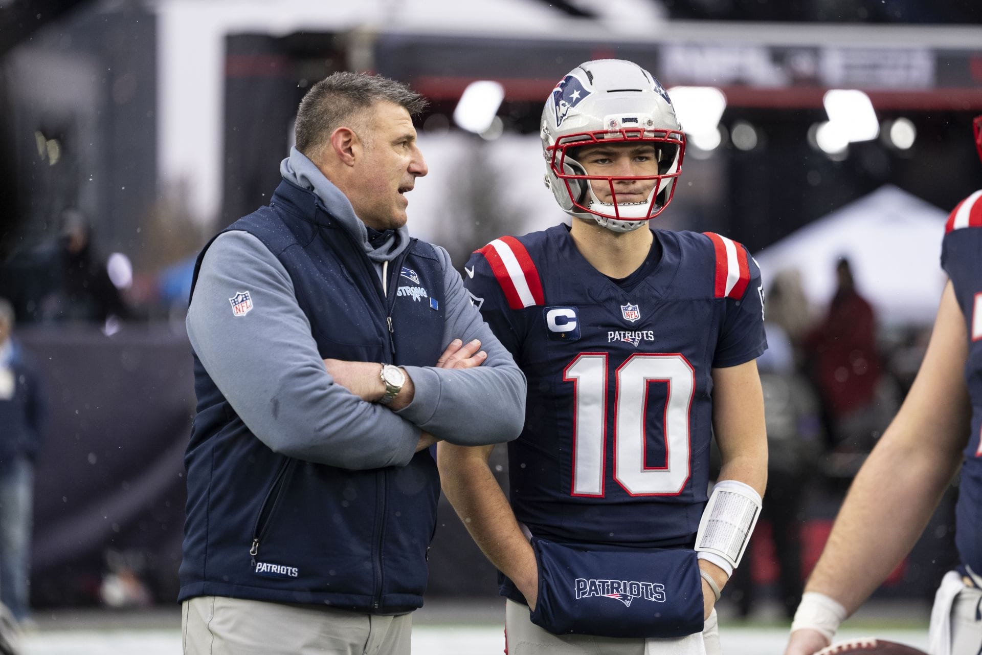"All those things are true": Adam Schefter drops bombshell on Patriots' 'bad offseason' after Mike Vrabel-Diana Russini drama amid Drake Maye hype