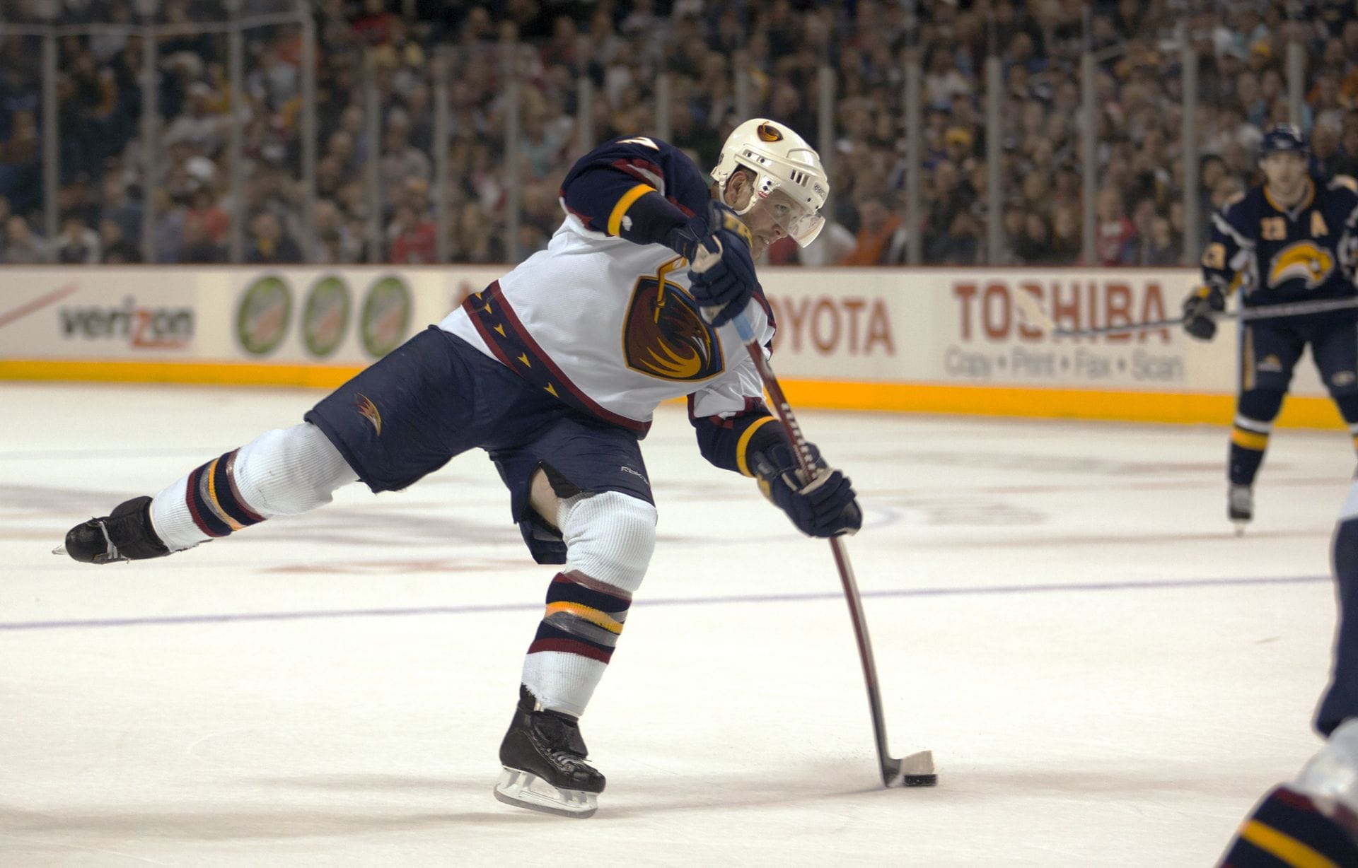 Defenseman Greg de Vries  of the Atlanta Thrashers in action against the  Buffalo Sabres - Source: Imagn