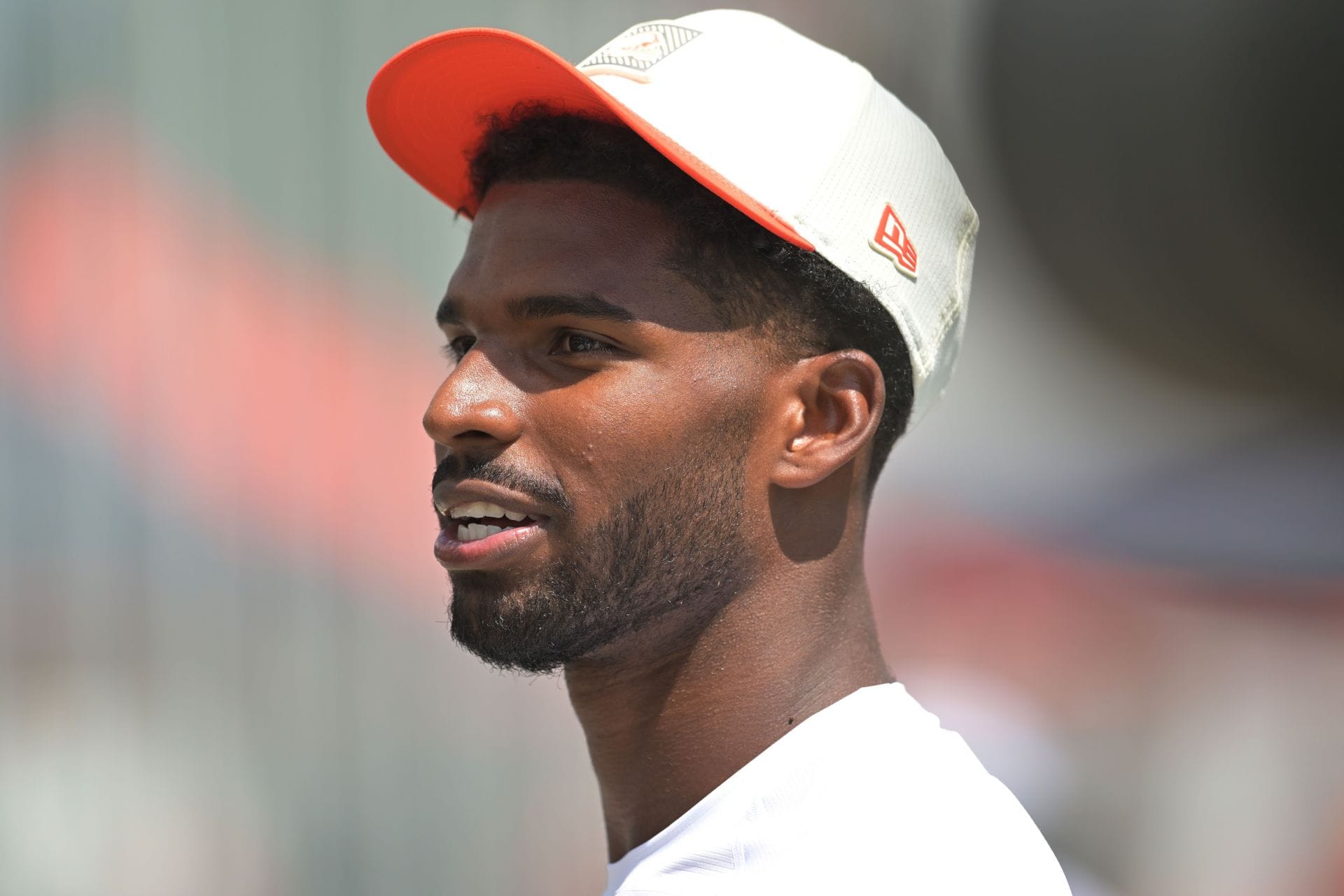 “Deshaun Watson has handed starting job to Shedeur Sanders”: NFL insider spells doom for $230,000,000 QB over horrible training camp performance