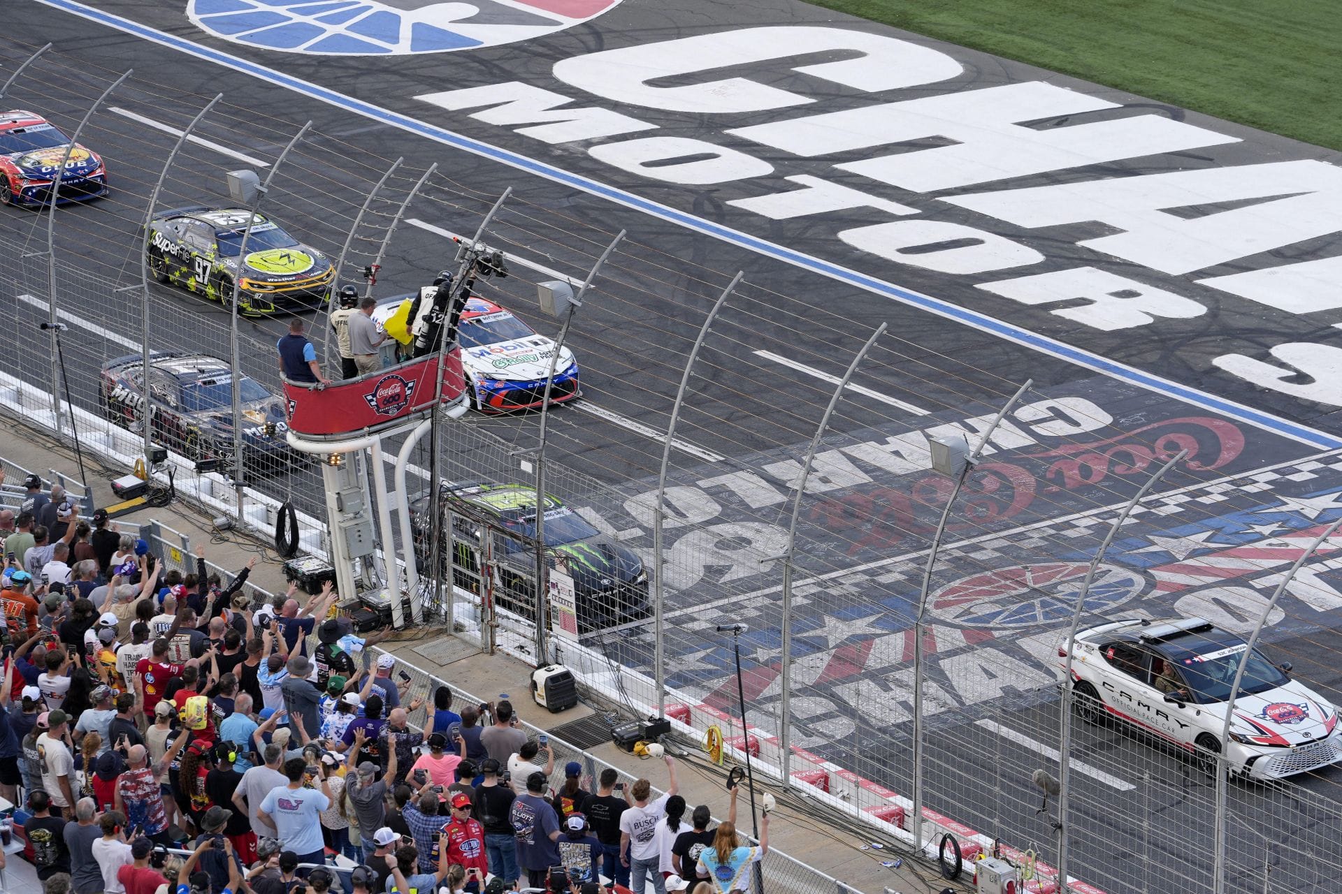 NASCAR, Coca-Cola award 20-Year "Heroes Pass" to 250 military veterans and active service members