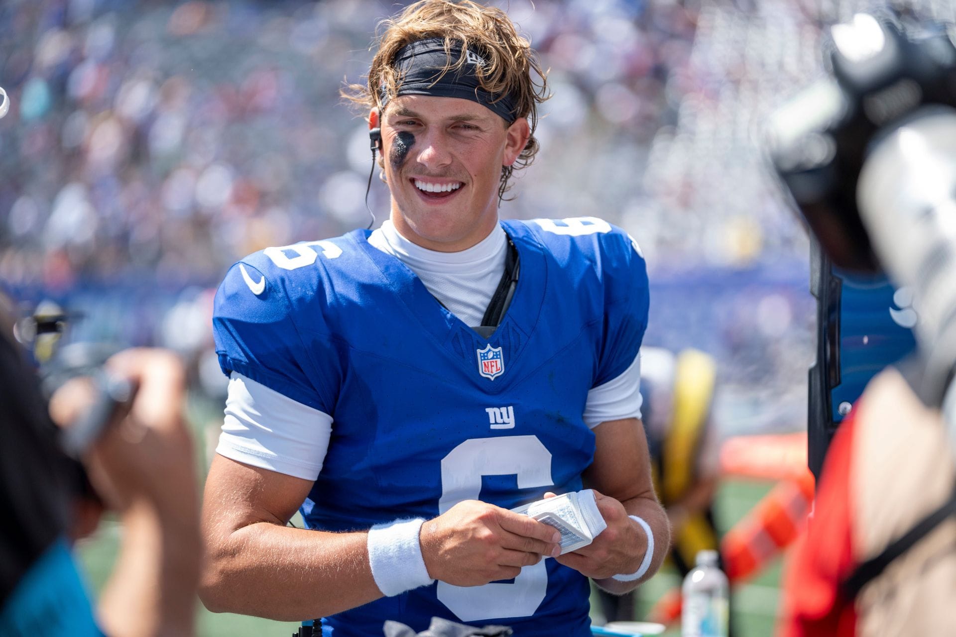"Matt Nagy getting Jaxson Dart out" "should be standing 10 feet away": NFL fans react as Giants QB gets pulled out of fight at Dolphins joint practice