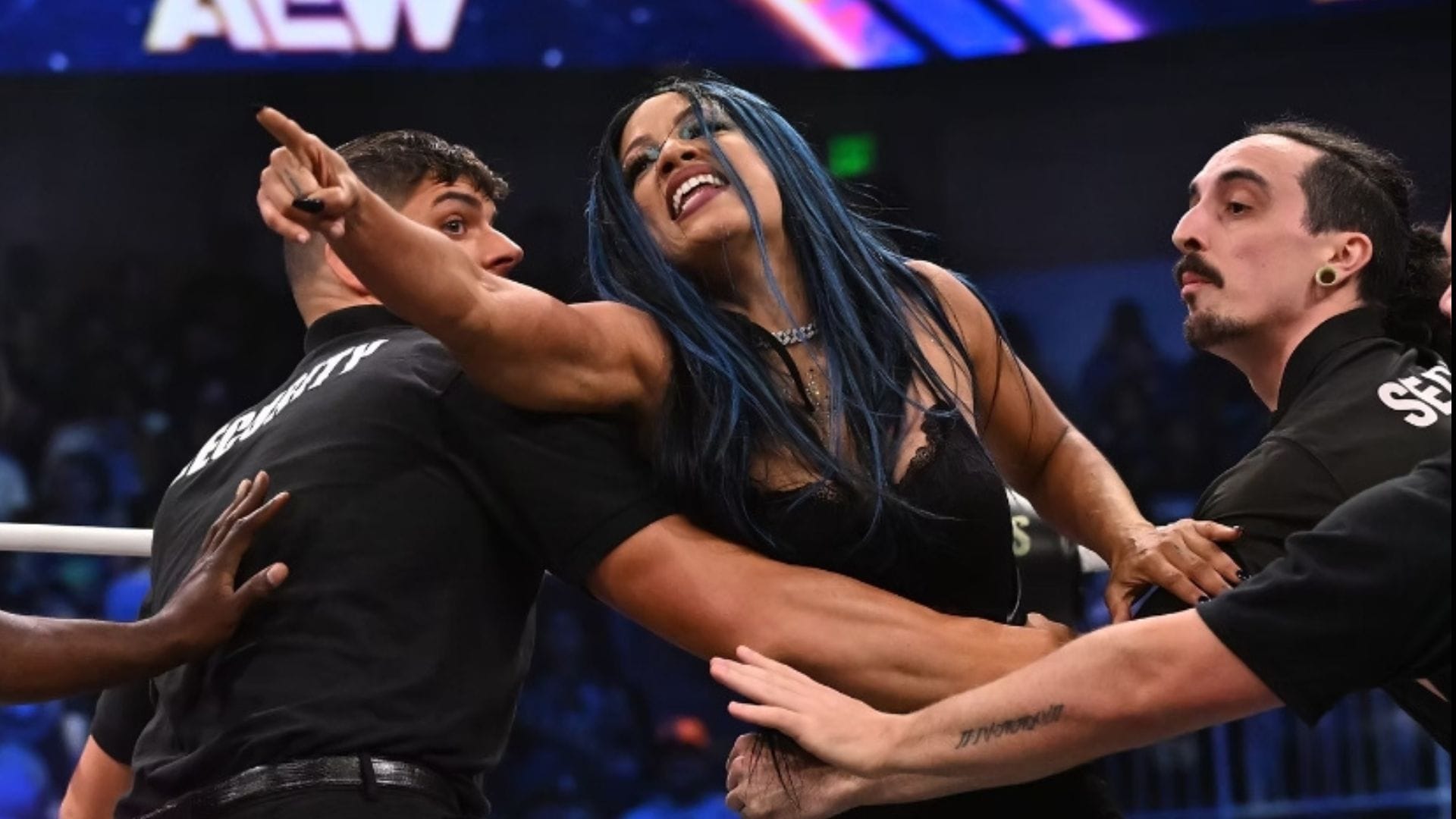 Mercedes Mone details post-therapy encounter with AEW star: “She was smiling at me”