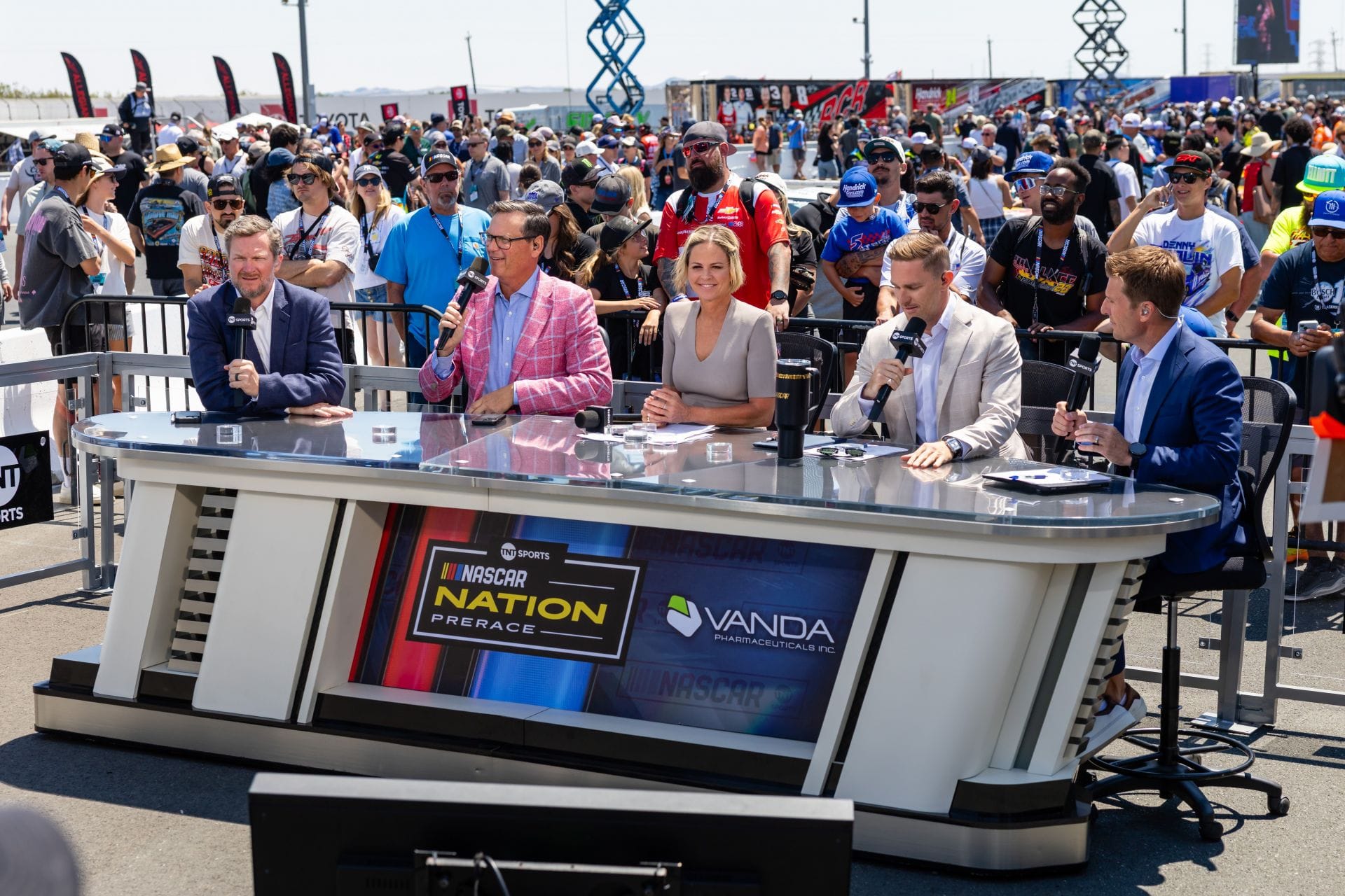 TNT Sports reveals plans to keep NASCAR’s ad-free streaming experience: “If I had my way, it would look more like soccer”