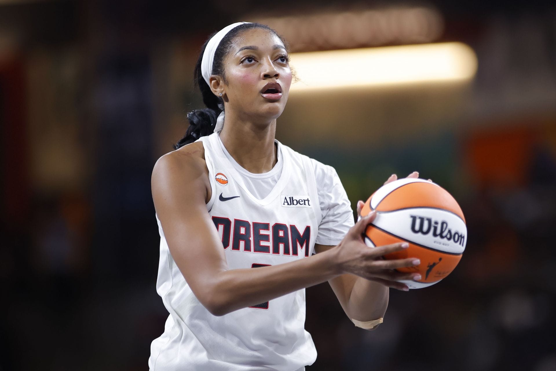 "Ofc it’s Angel who got blocked", "Angel done chop blocking" - WNBA Fans Go Wild As Brittney Griner Blocks Angel Reese For Historic 900th Career Block